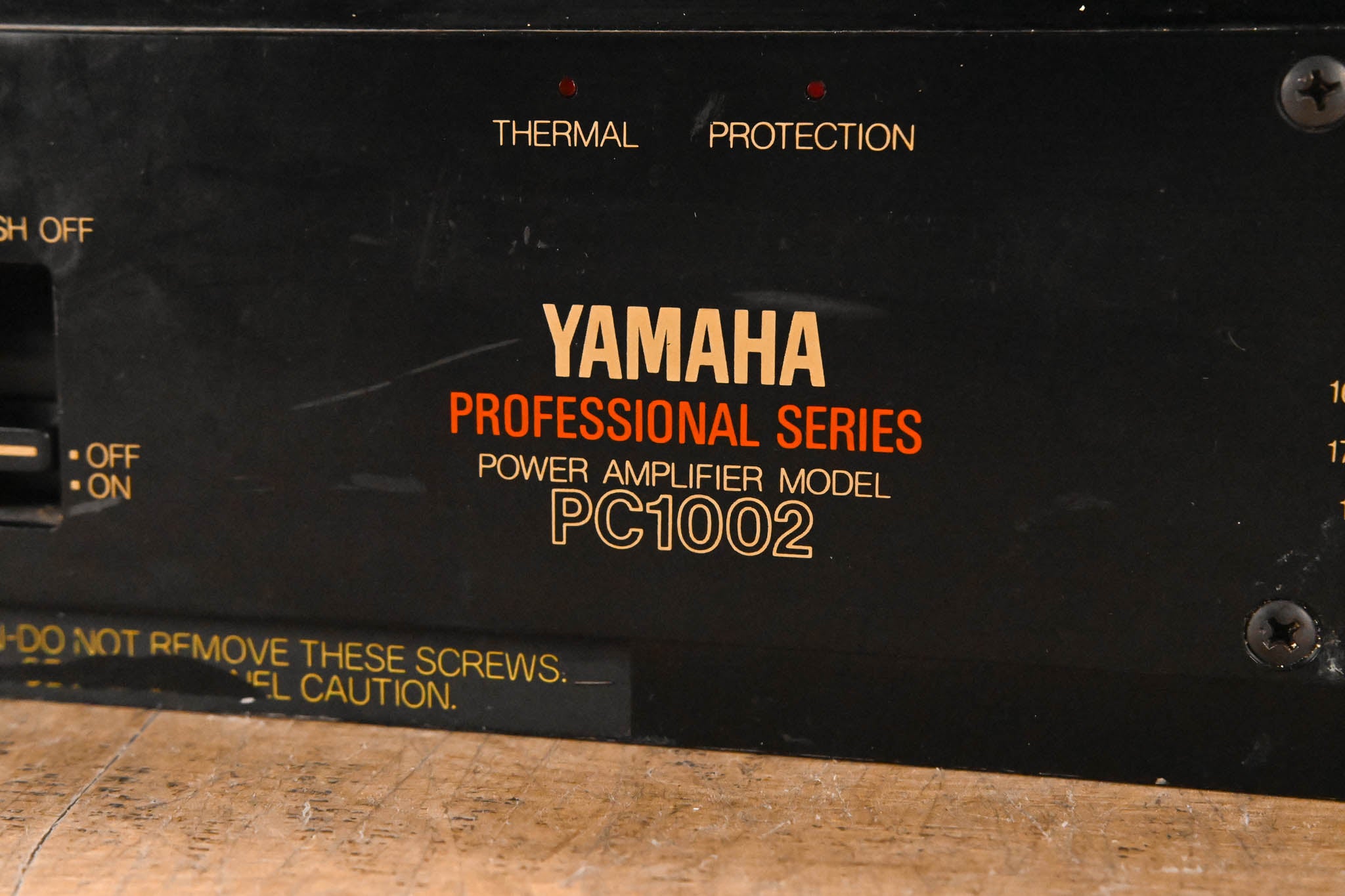 Yamaha PC1002 Professional Series 2-Channel Power Amplifer