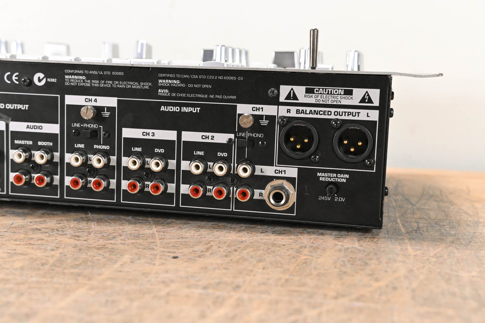 Numark AVM02 Professional Audio/Video Mixer CG01H9F