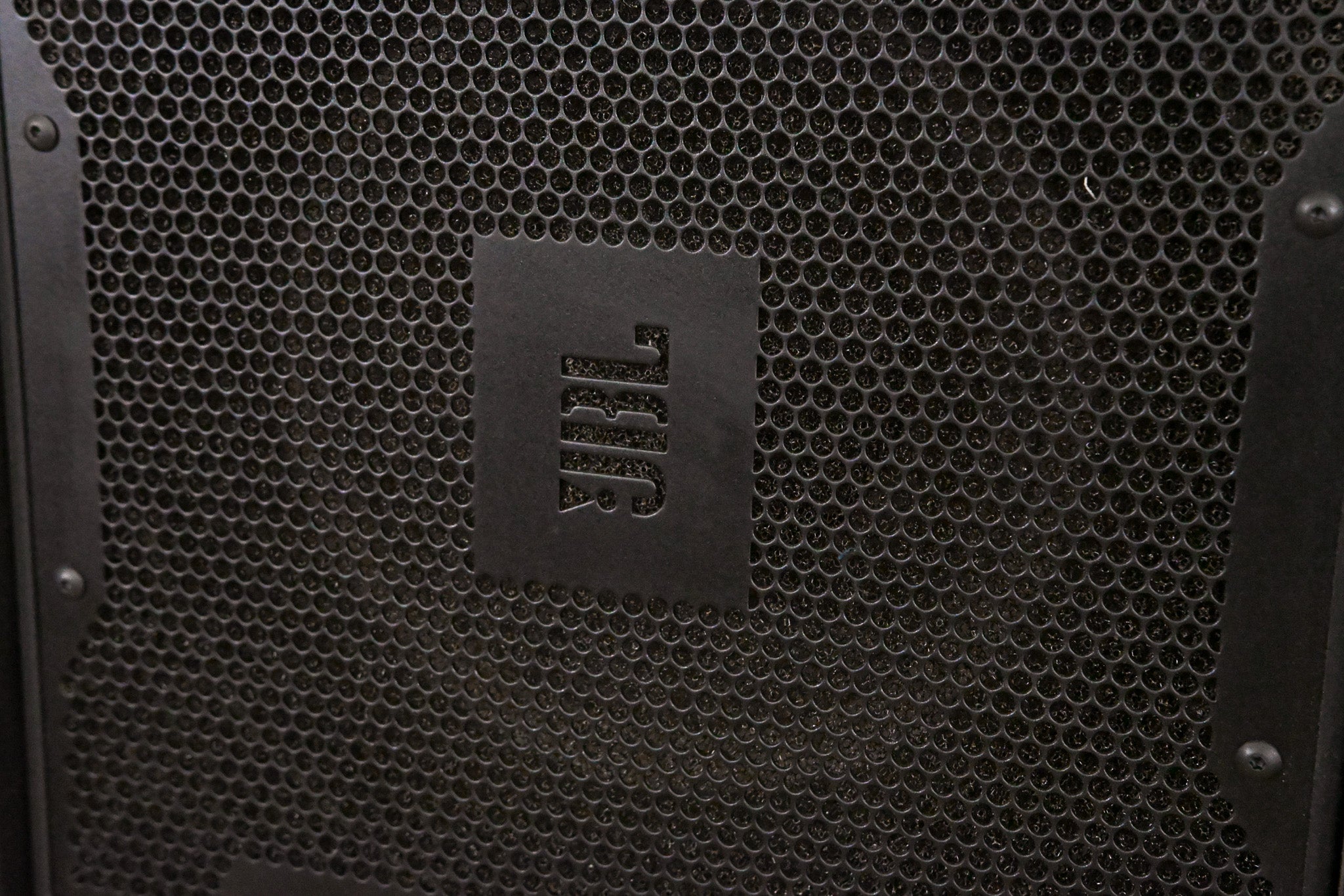 JBL VT4888DP Powered 3-Way Line Array Speaker (PAIR)