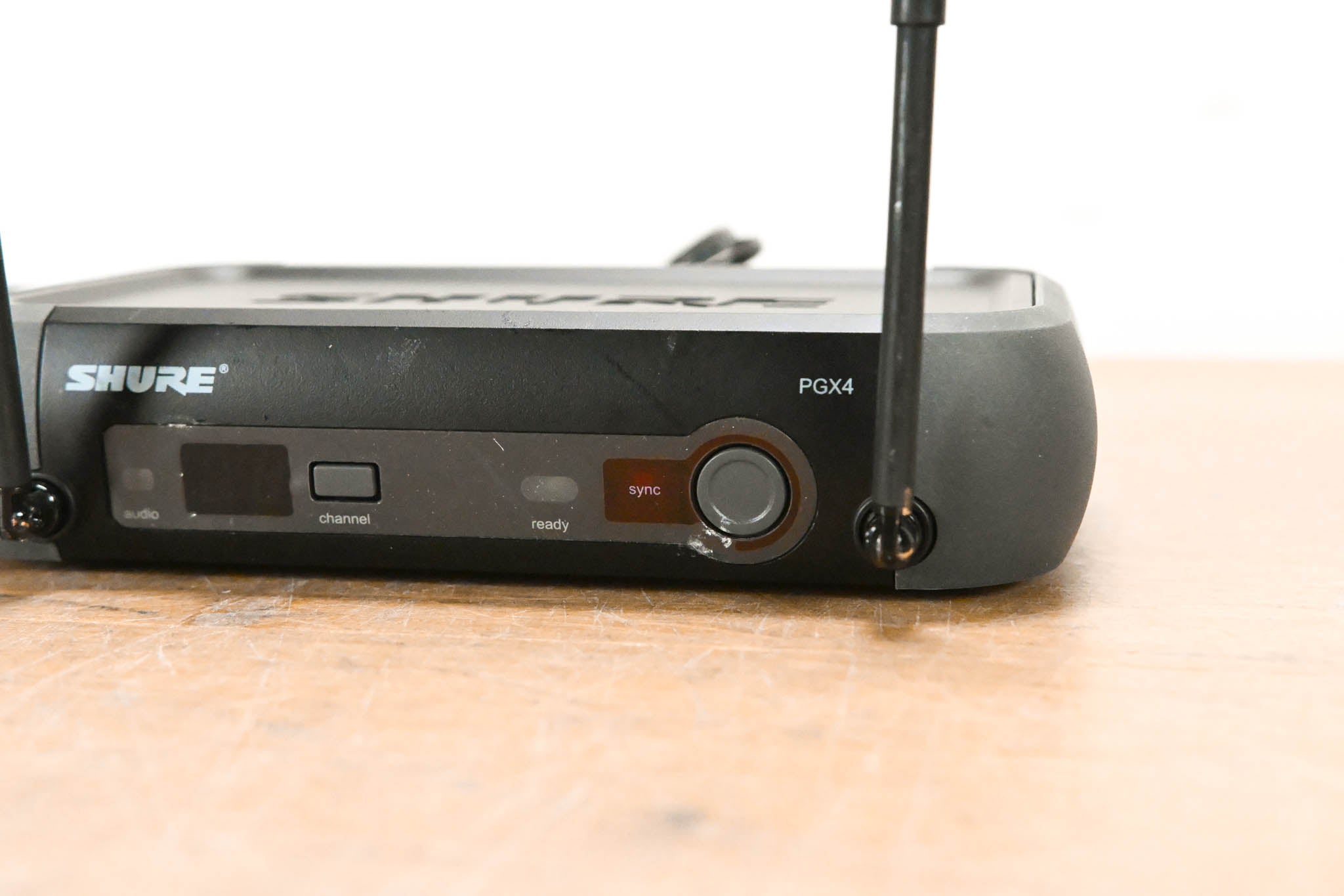 Shure PGX24/BETA58A Handheld Wireless System - L5 Band: 644-662 MHz