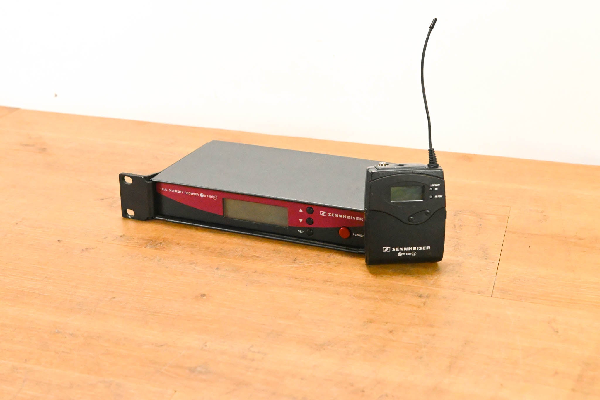 Sennheiser EM 100 G2 Receiver w/ SK 100 G3 Bodypack 518-554 MHz (NO PSU)