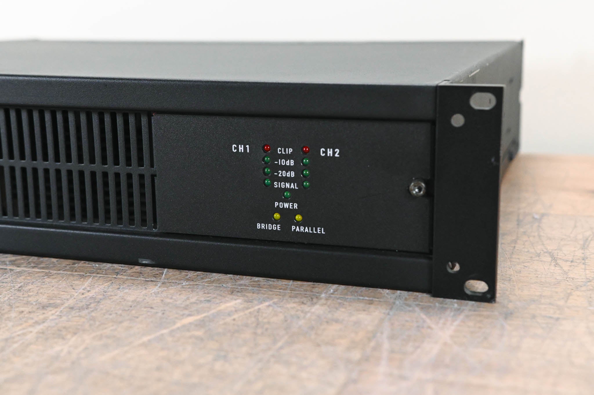 QSC CX302V 2-Channel Power Amplifier