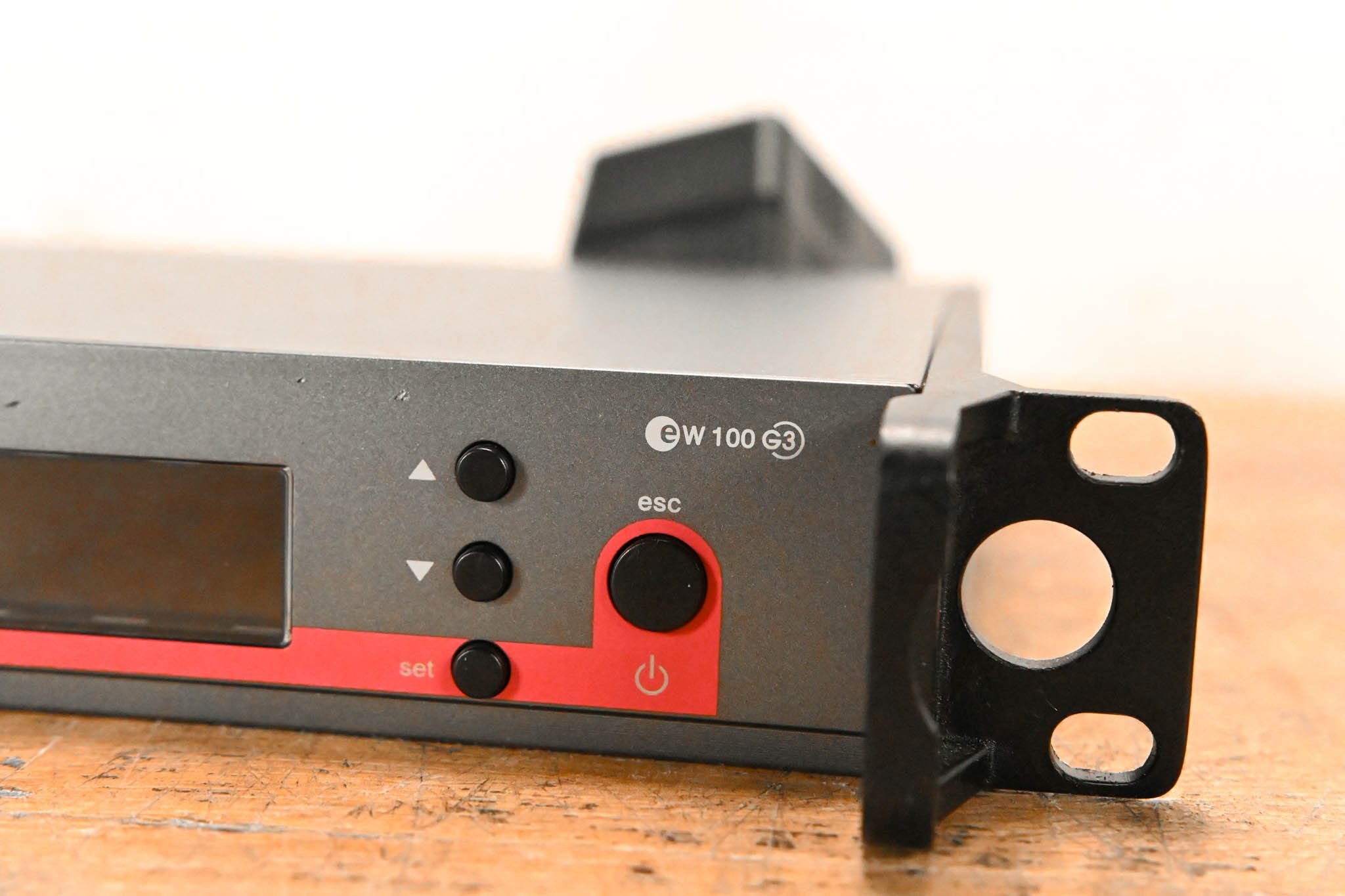 Sennheiser EM 100 G3 Wireless Receiver - A Range: 516-558 MHz