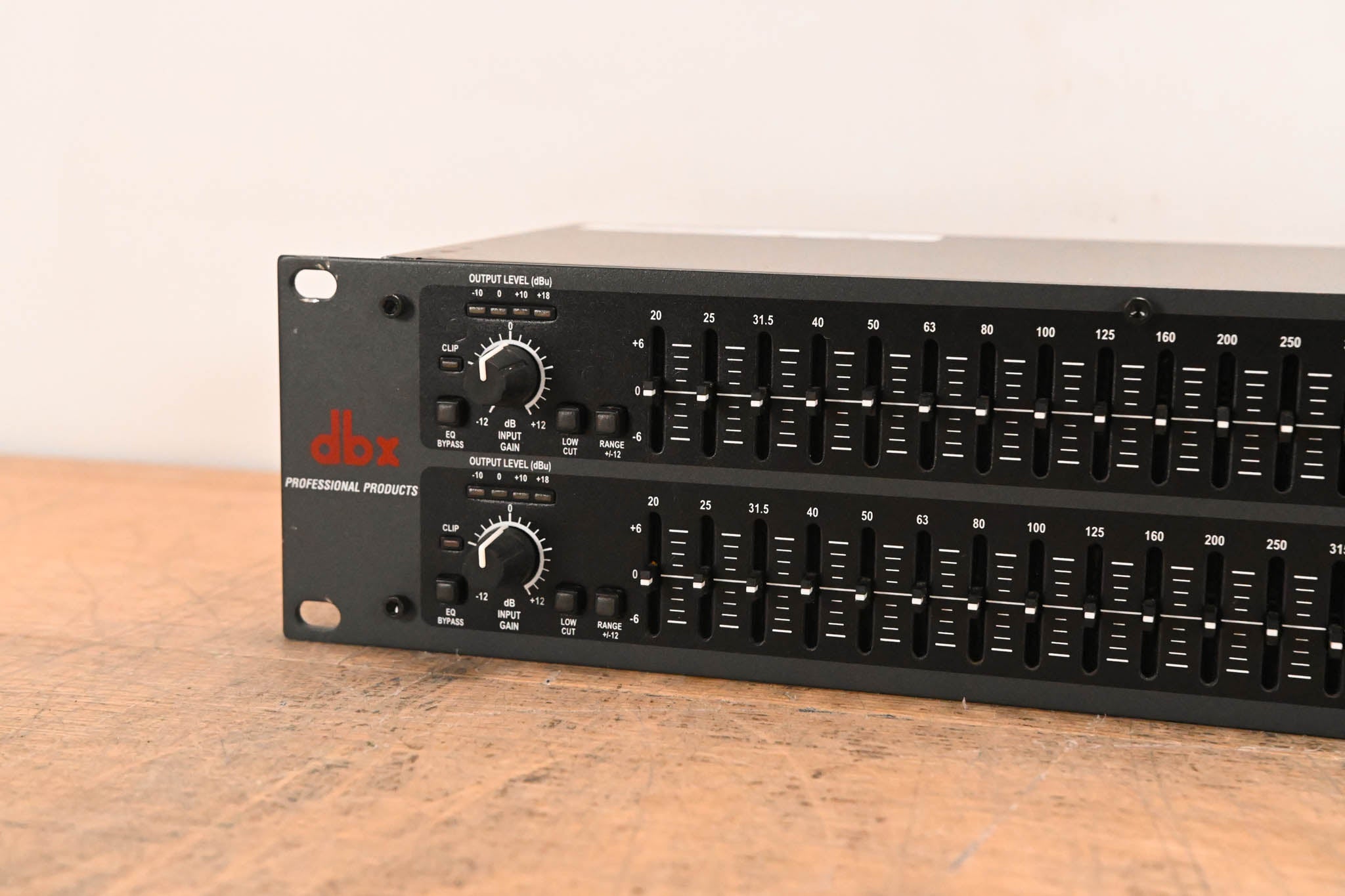 dbx 231 Dual-Channel 31-Band Graphic Equalizer
