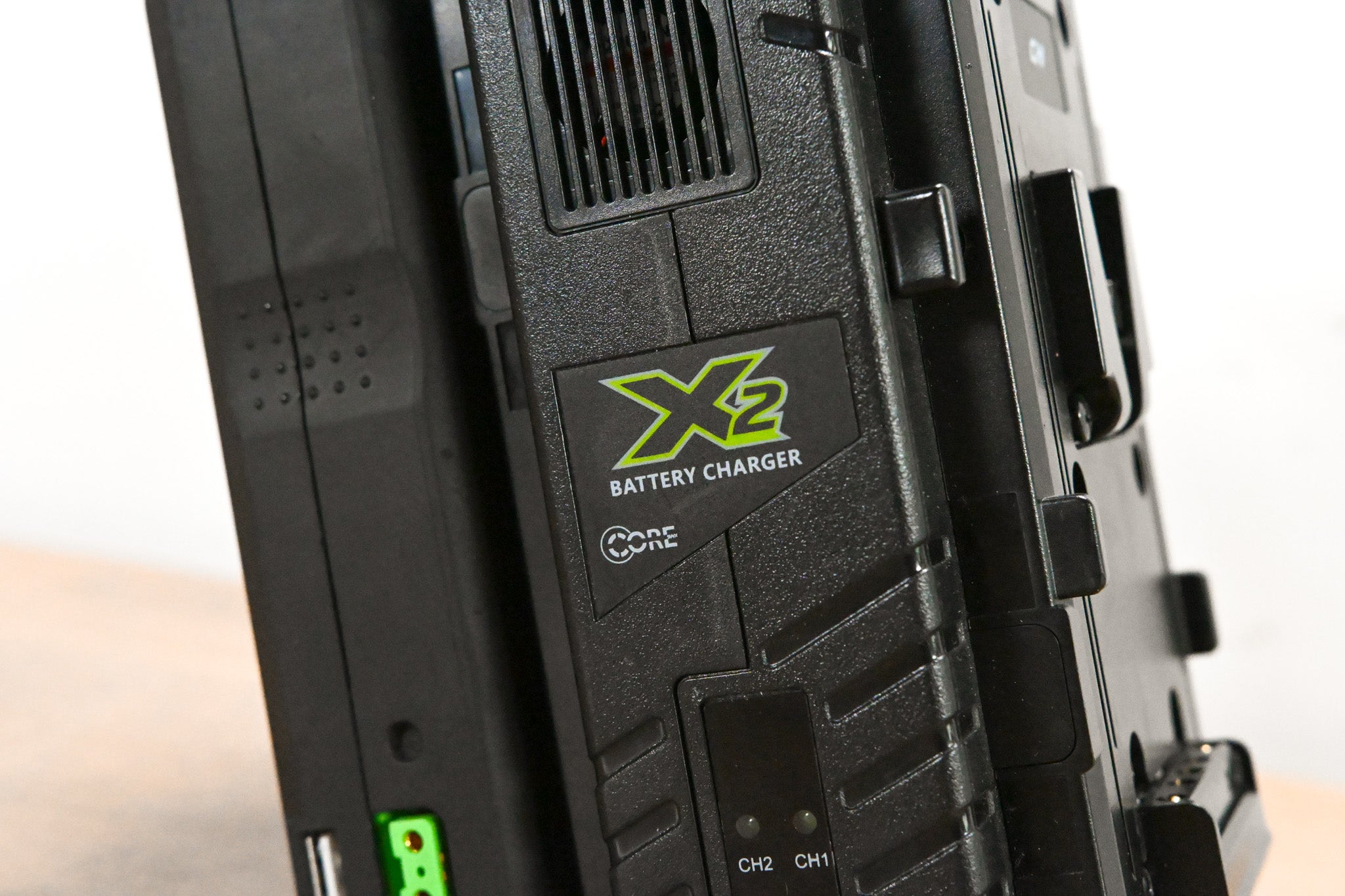 Core SWX GP-X2S Simultaneous Dual V-Mount Charger w/ one Battery