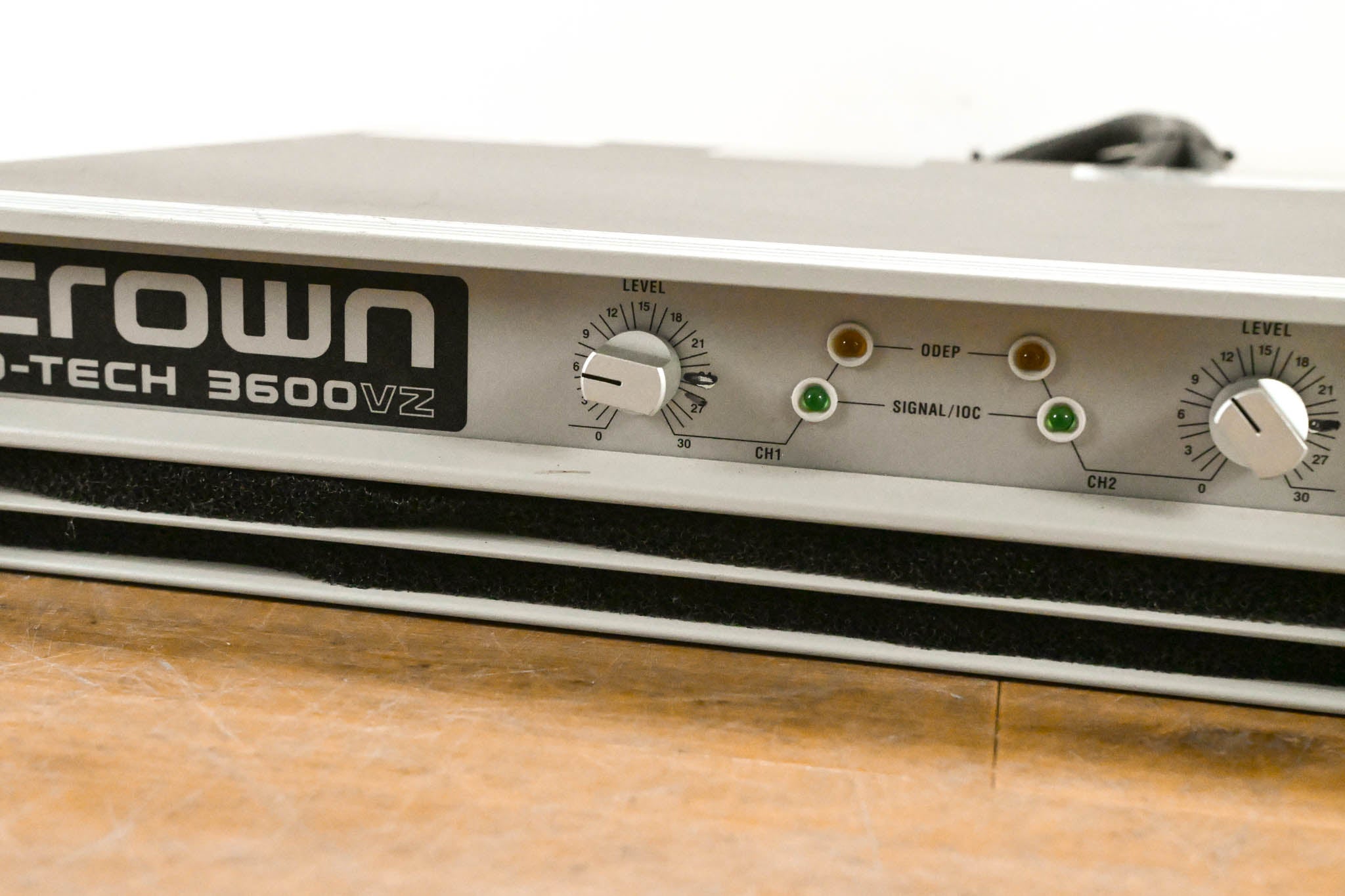 Crown Macro-Tech 3600VZ 2-Channel Power Amplifier