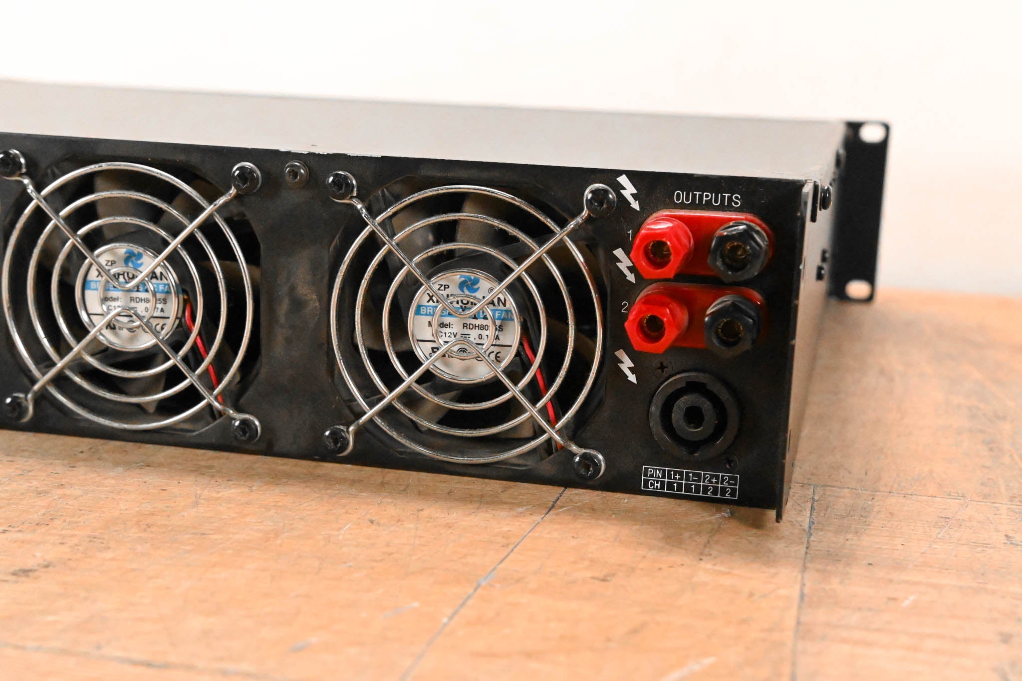Crown XLS 402 2-Channel Power Amplifier