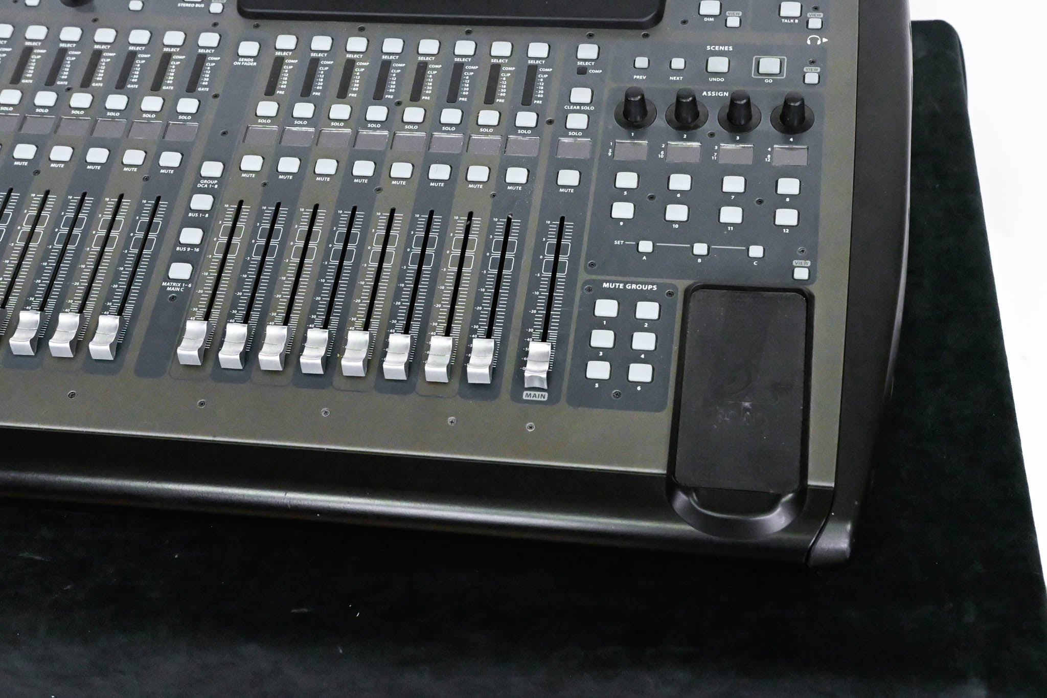 Behringer X32 40-Channel Digital Mixing Console