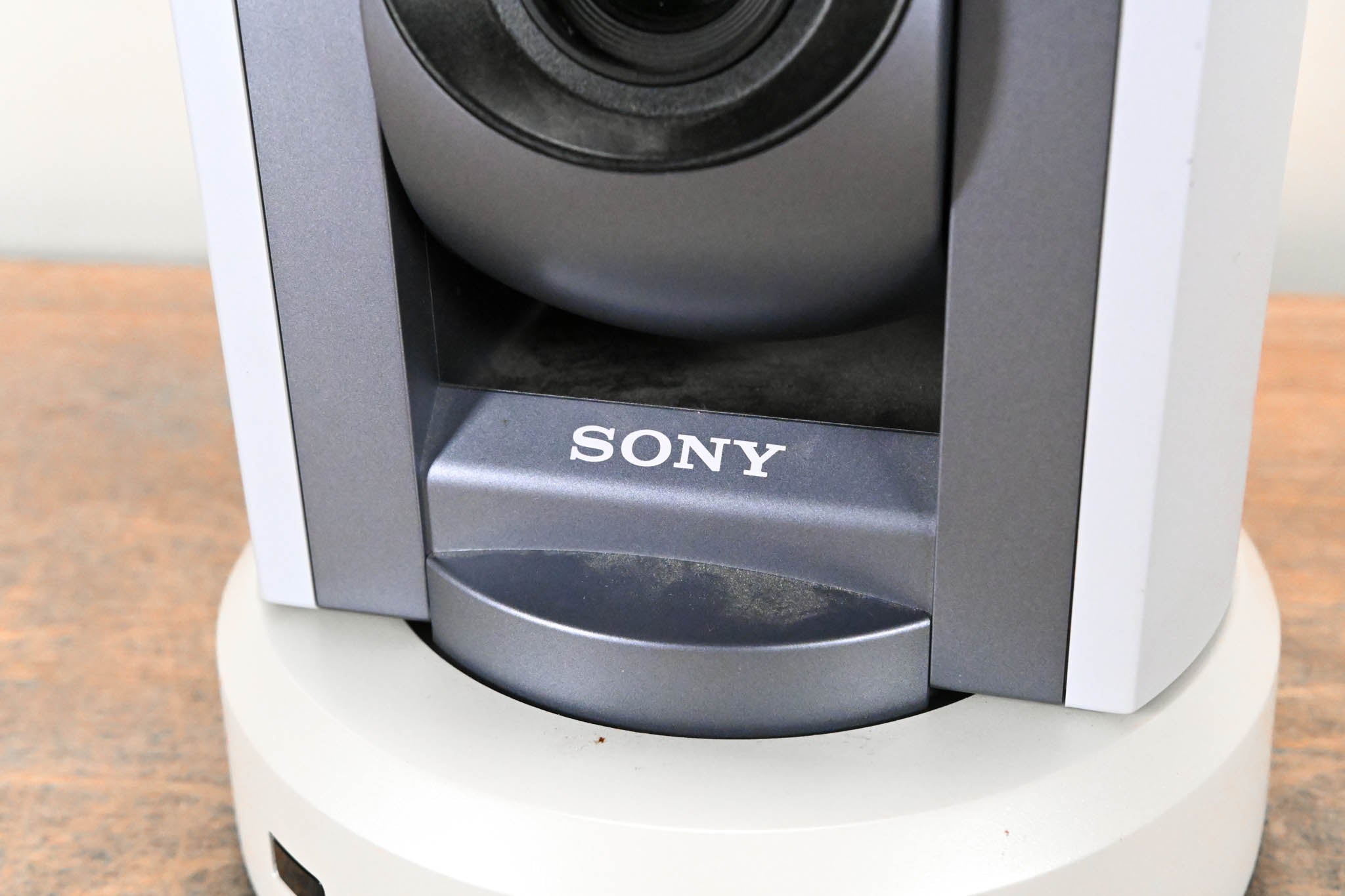 ソニー SONY BRC-300 旋回型3CCDカラービデオカメラ o7r6kf1 Sony BRC-300 1/4