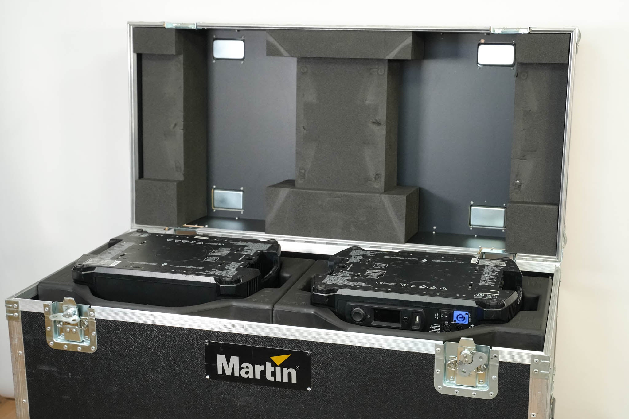 Martin MAC Viper AirFX Aerial Effects Fixture Pair with Flight Case