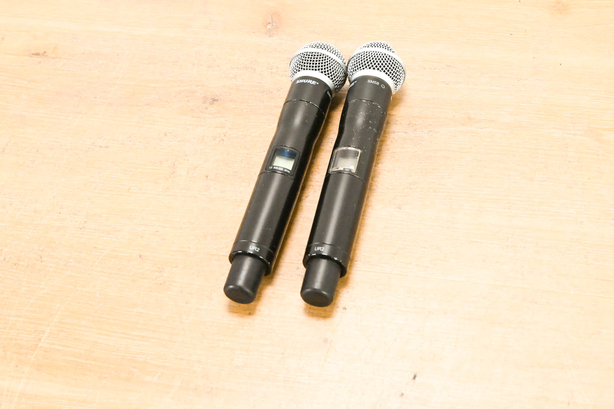 Shure UR4D Wireless Receiver w/ two UR2/SM58 Handheld Mics - L3 Band