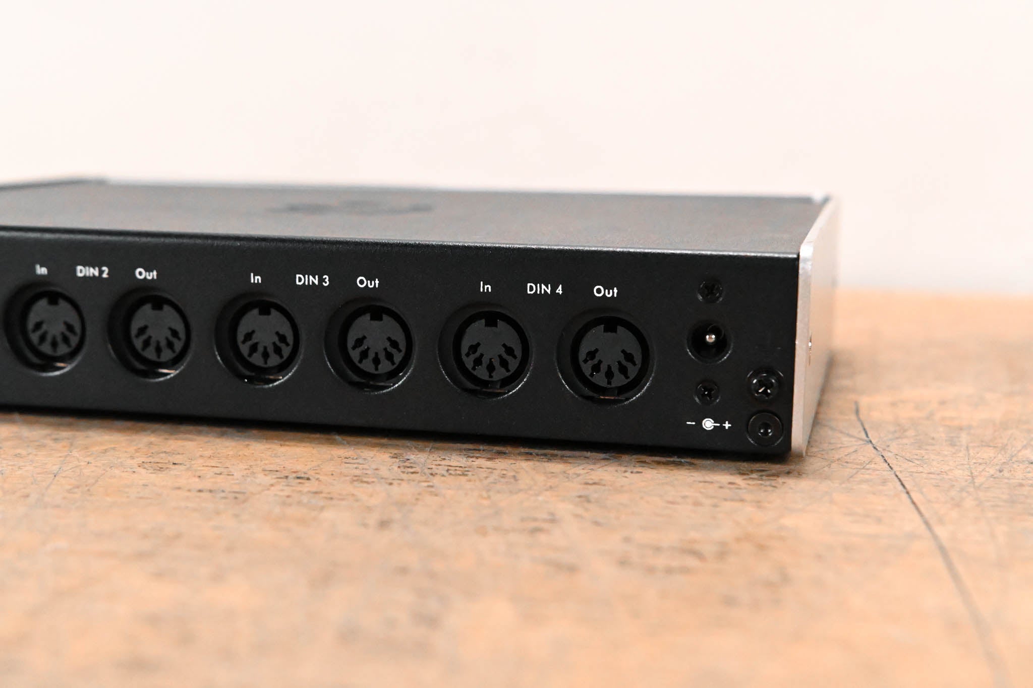 iConnectivity mioXM 4x4 USB/Networkable MIDI Interface (NO POWER SUPPLY)