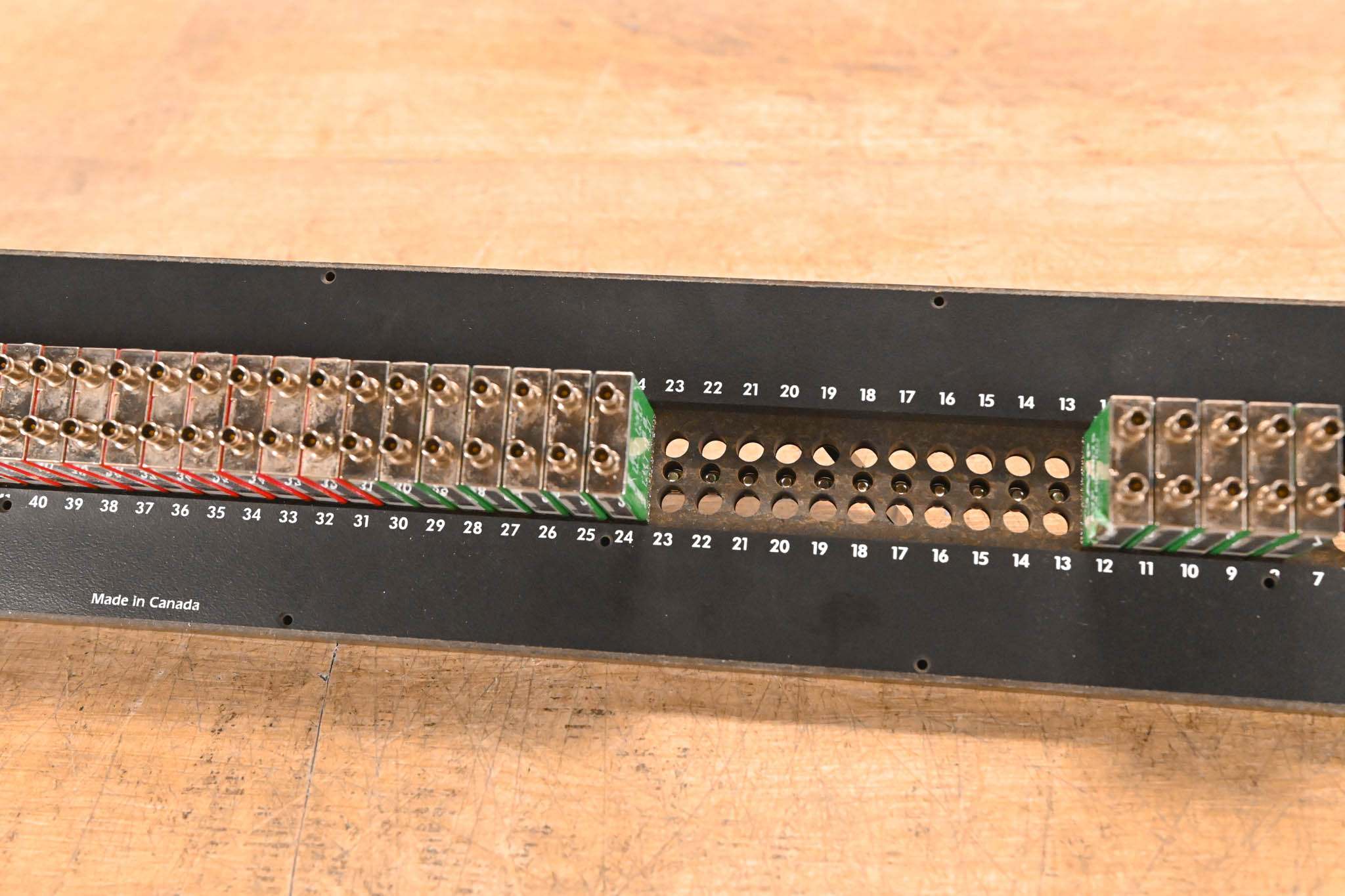 AVP 2RU 96-Point TT Bantam Patchbay w/ KMN75 & KM75 Modules
