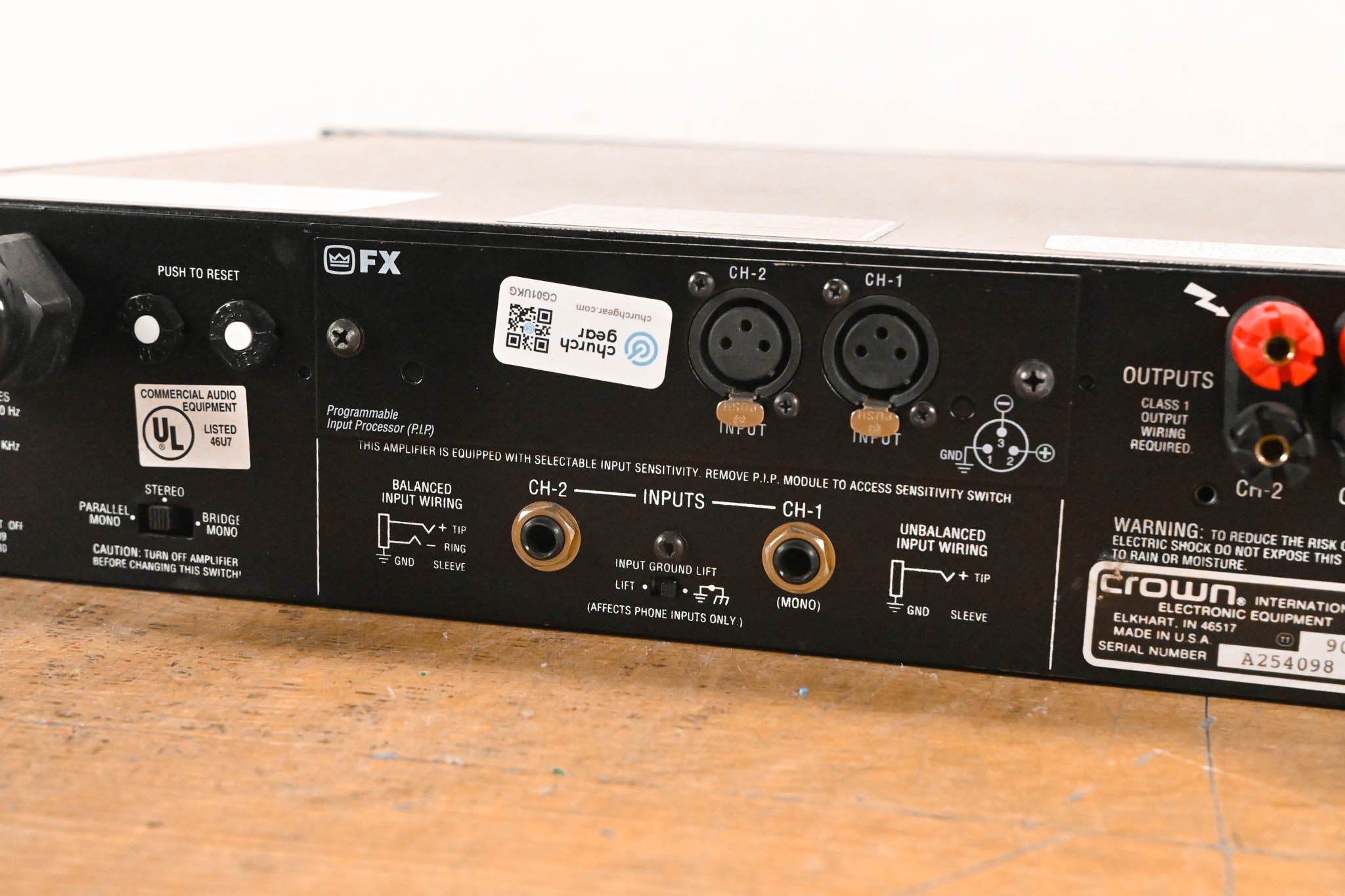 Crown Macro-Tech 2400 2-Channel Power Amplifier