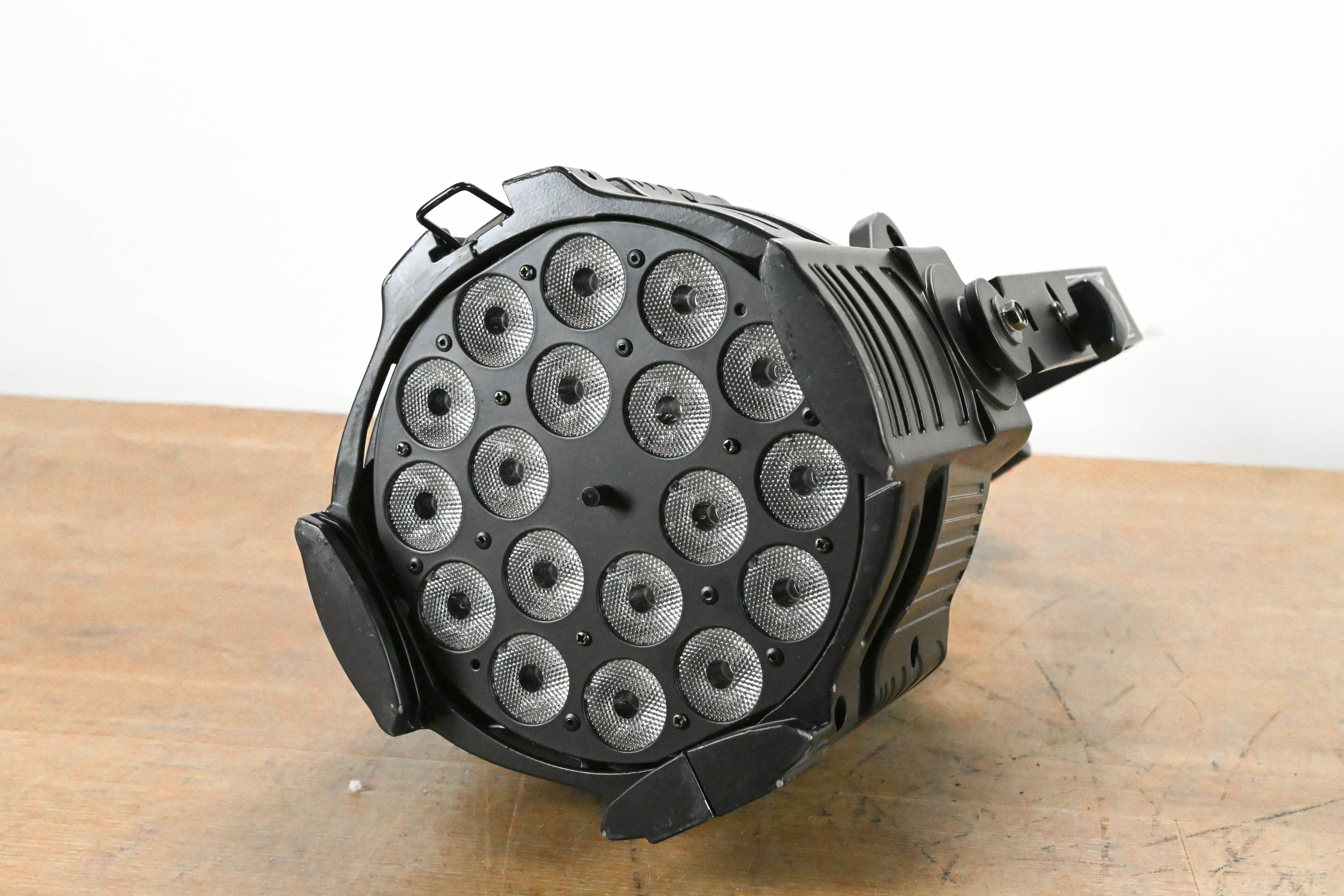 Elation OPTI TRI PAR 18 x 3W Tri Color LED Par