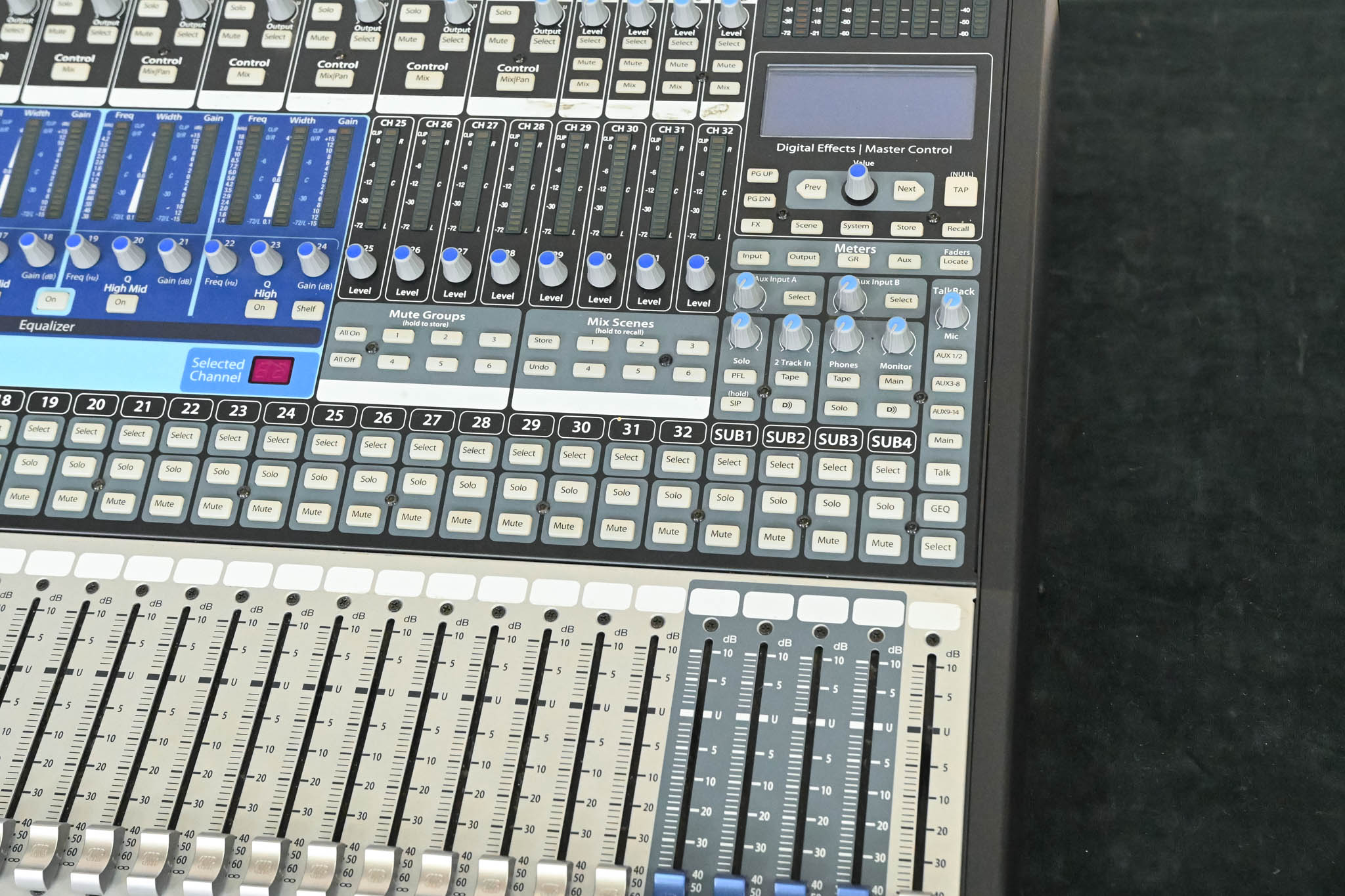 PreSonus StudioLive 32.4.2AI 32-Channel Digital Mixer