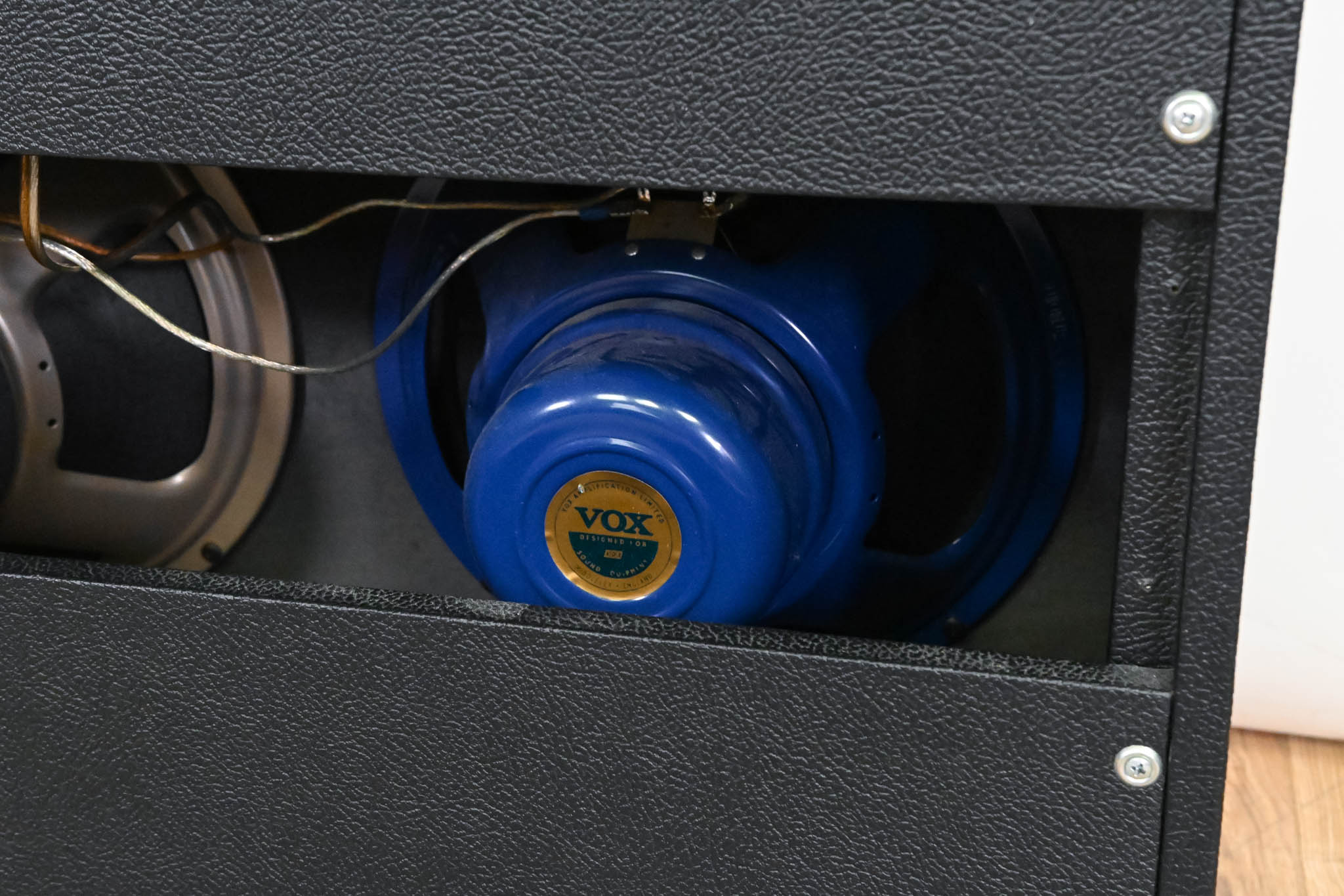 Avatar Speakers 2x12 16 ohm Cabinet