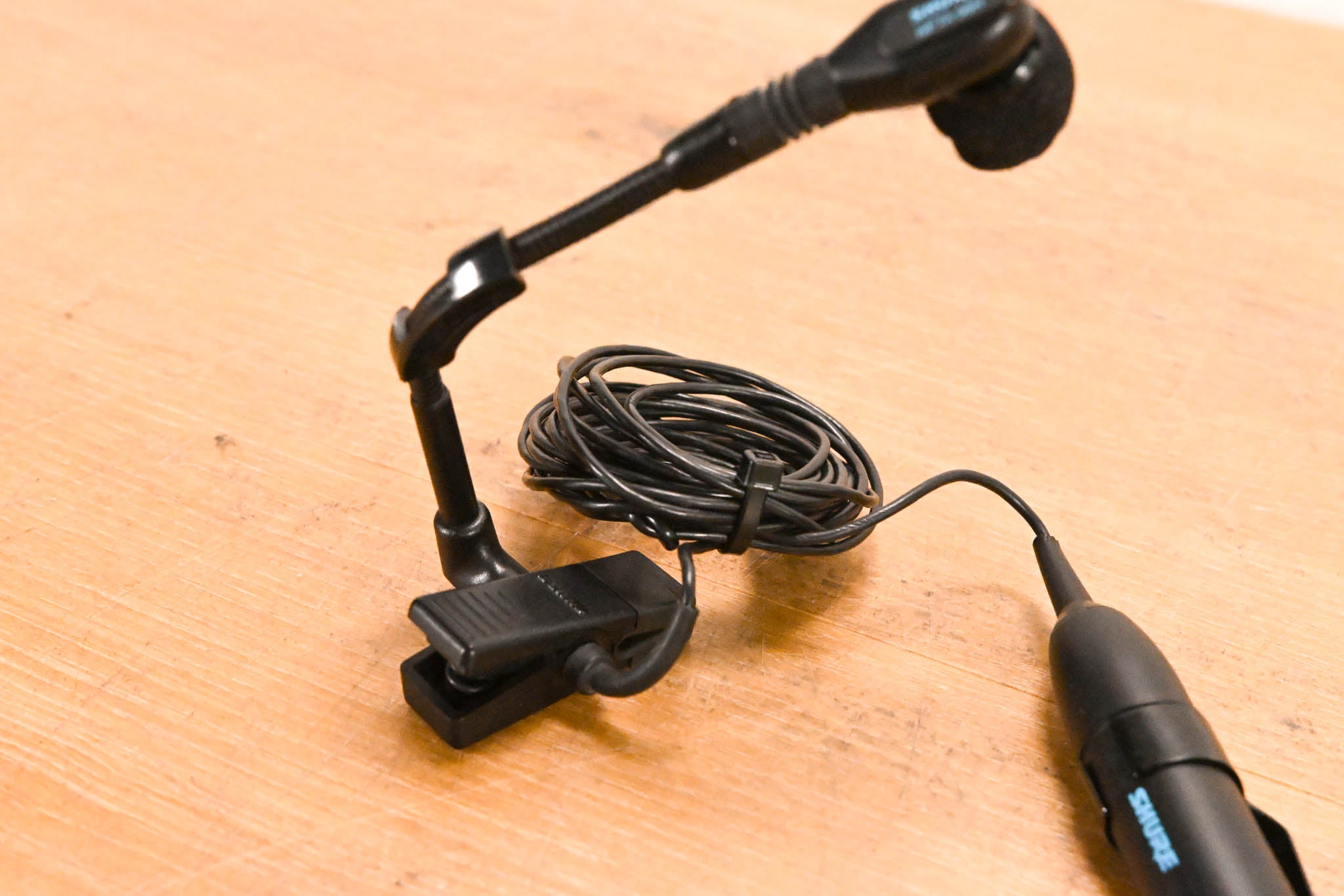 Shure Beta 98H/C Miniature Cardioid Condenser Instrument Microphone