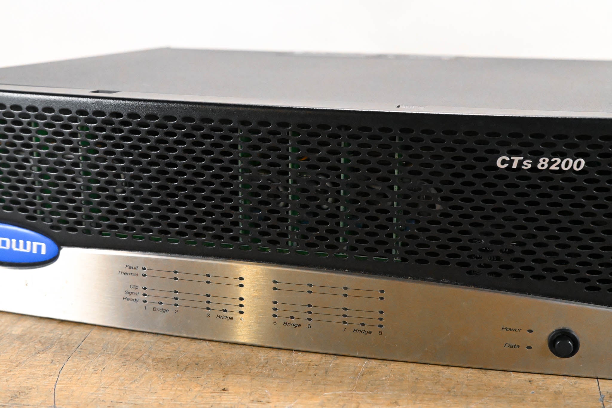 Crown CTs 8200 200W 8-Channel Power Amplifier