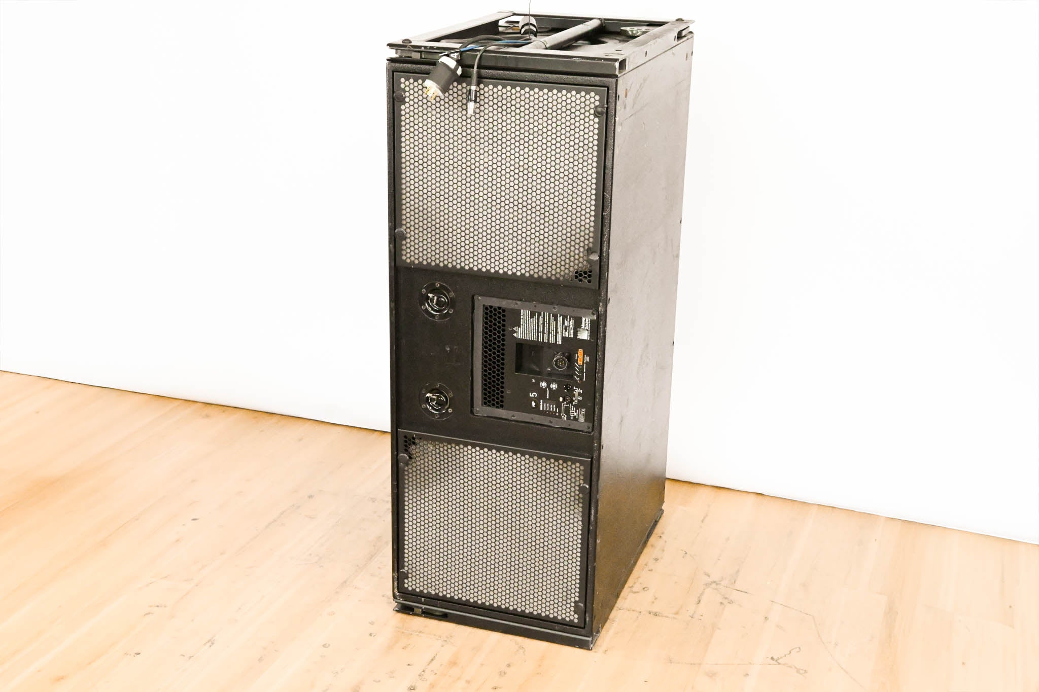 Meyer Sound M3D-SUB Active Directional Cardioid Subwoofer