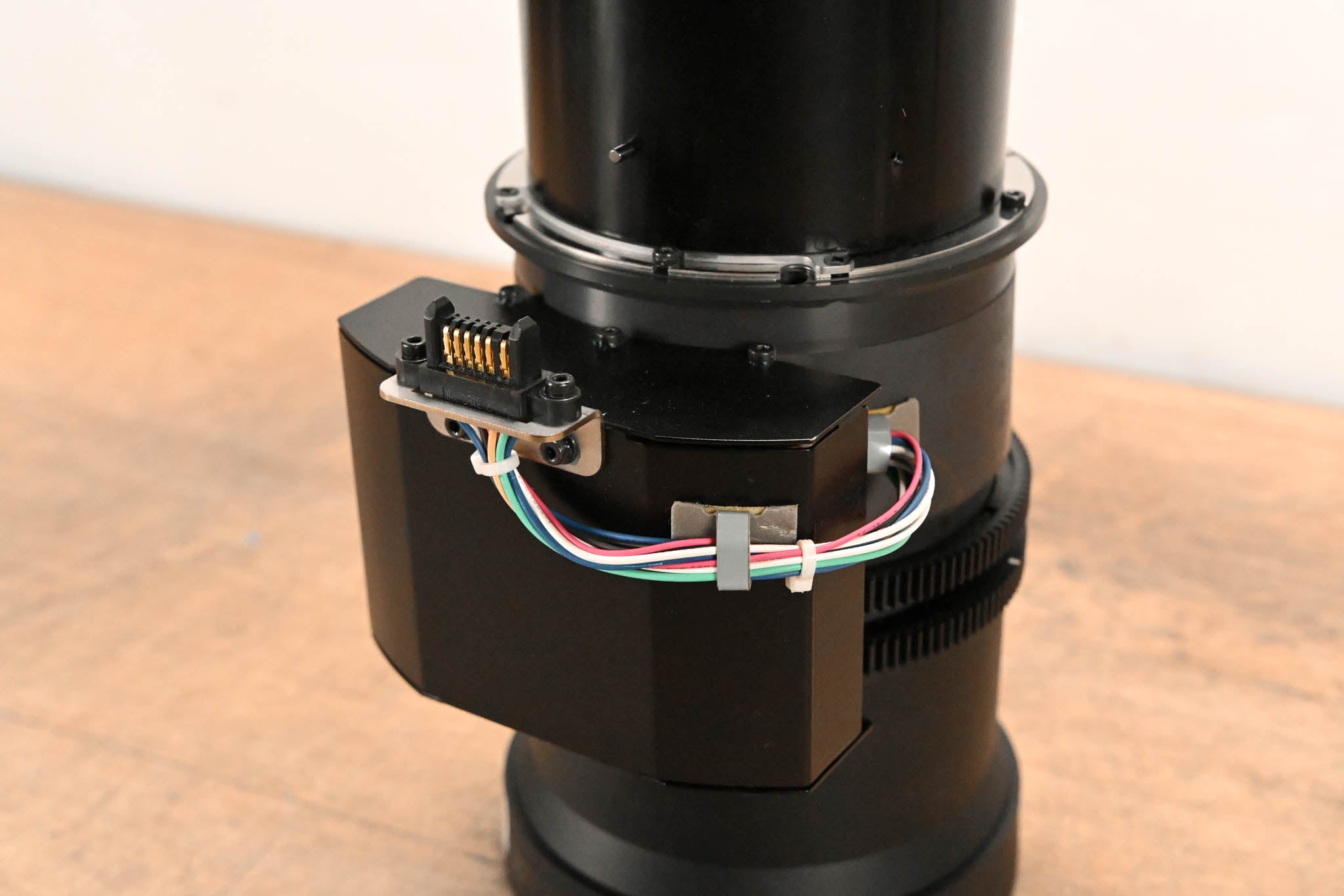 Digital Projection 105-611A SXGA+ 2-2.8:1 1080p 1.87-2.56.1 Zoom Lens