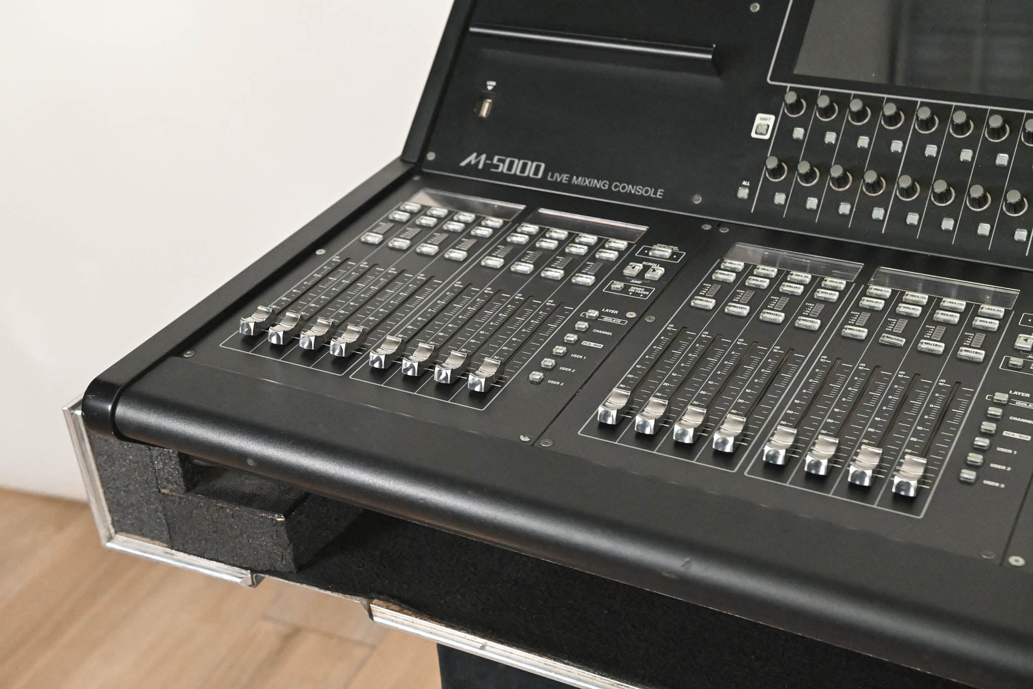 Roland M-5000 Live Mixing Console with Road Case