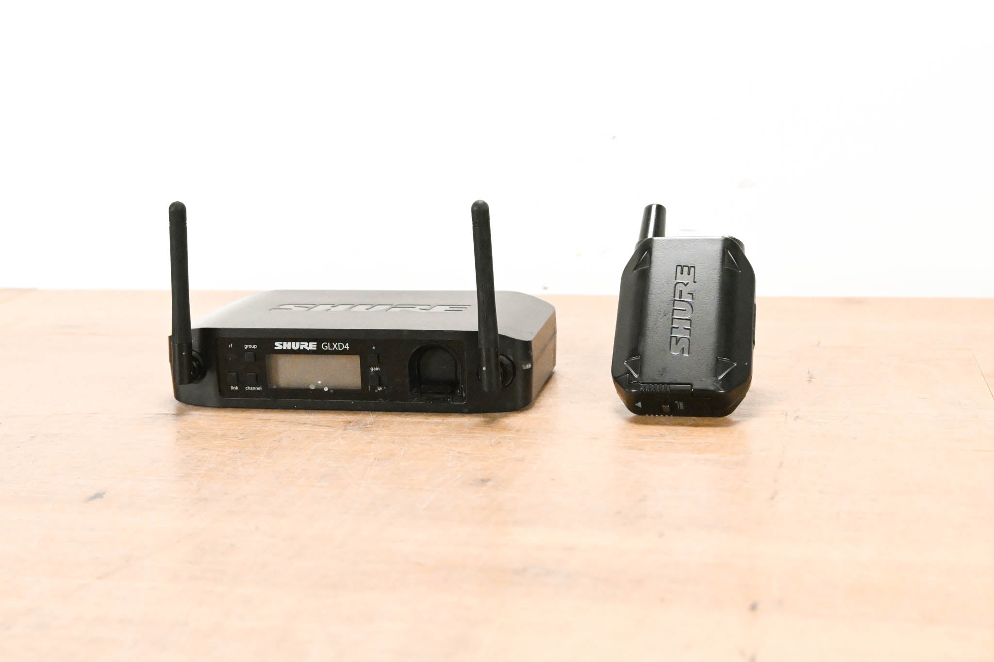 Shure GLXD14-Z2 Digital Wireless Guitar System (2.4 GHz) NO POWER SUPPLY