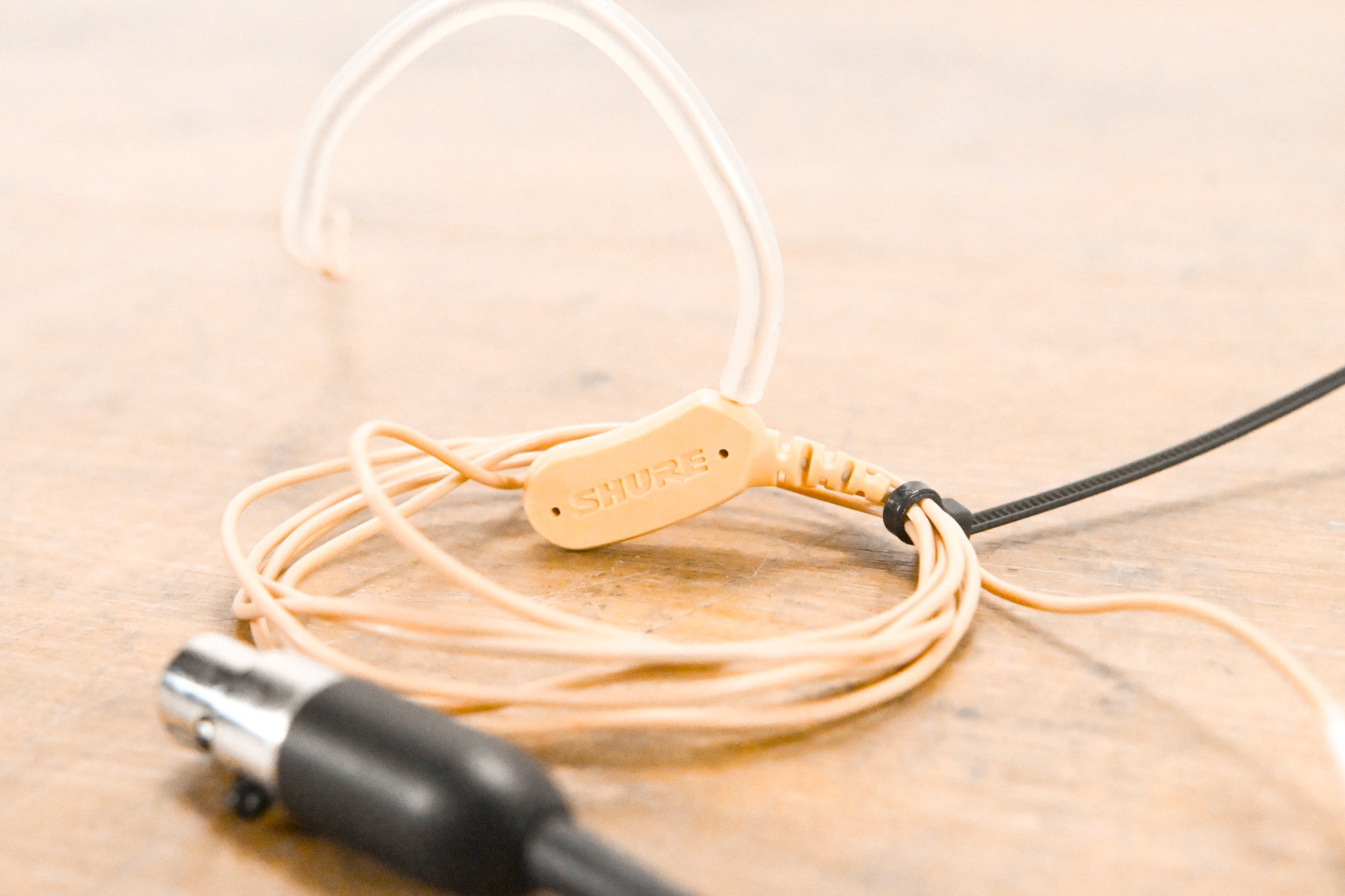 Shure MX153T/O-TQG Omnidirectional Earset Microphone
