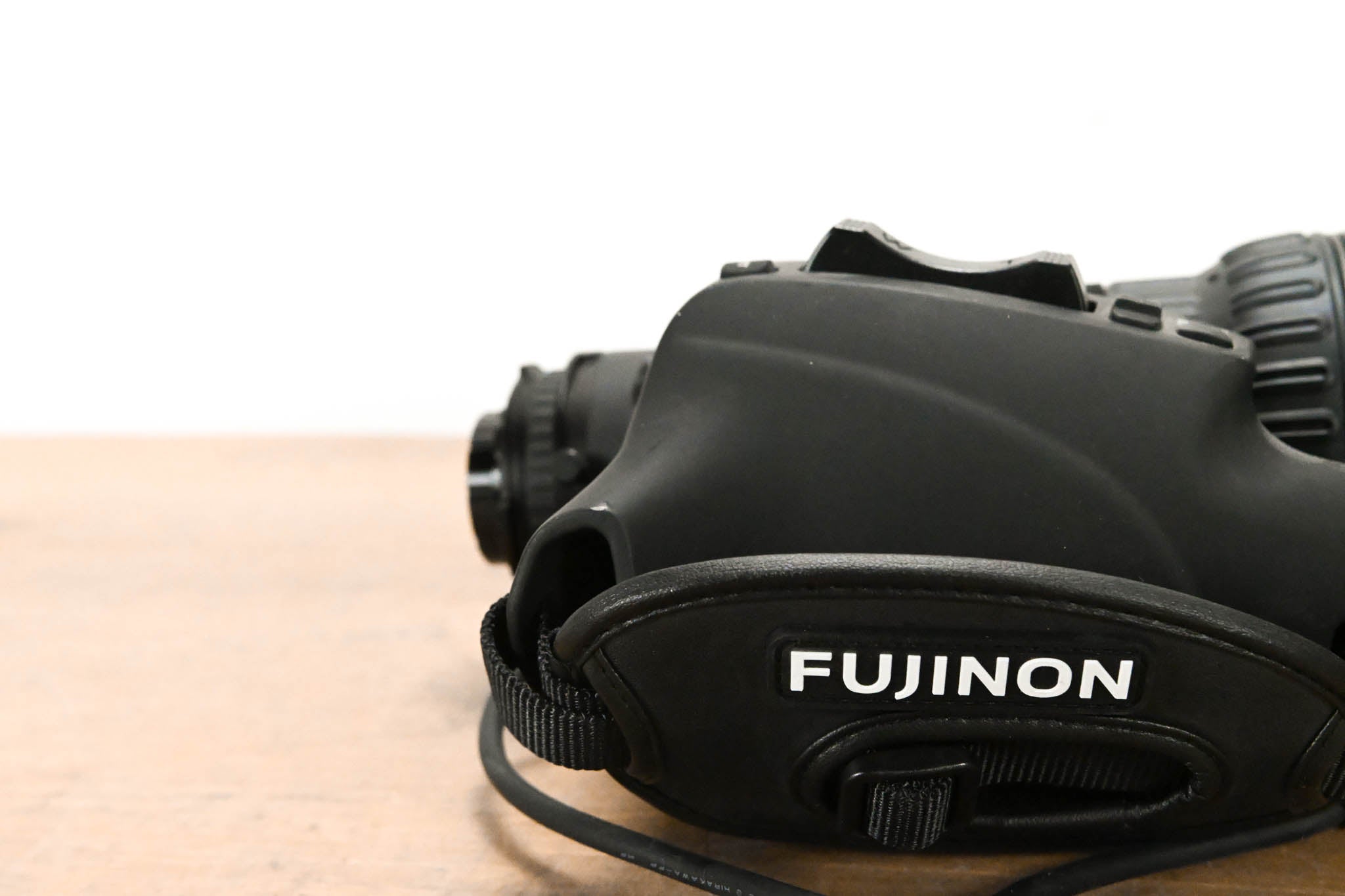 Fujinon ZA17x7.6BERM-M6 17x 2/3" HDTV Lens - 1:1.8/7.6-130mm