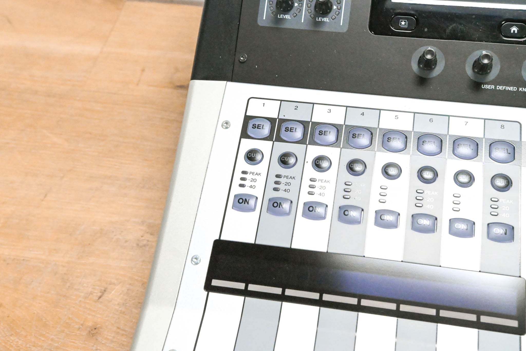 Yamaha TF1 16-Channel Digital Mixing Console
