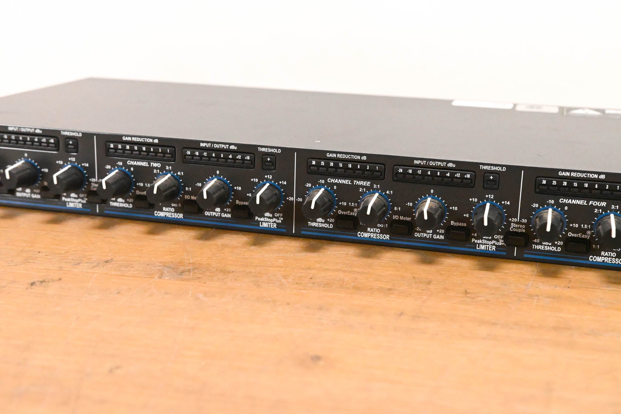 dbx 1046 Quad Compressor/Limiter