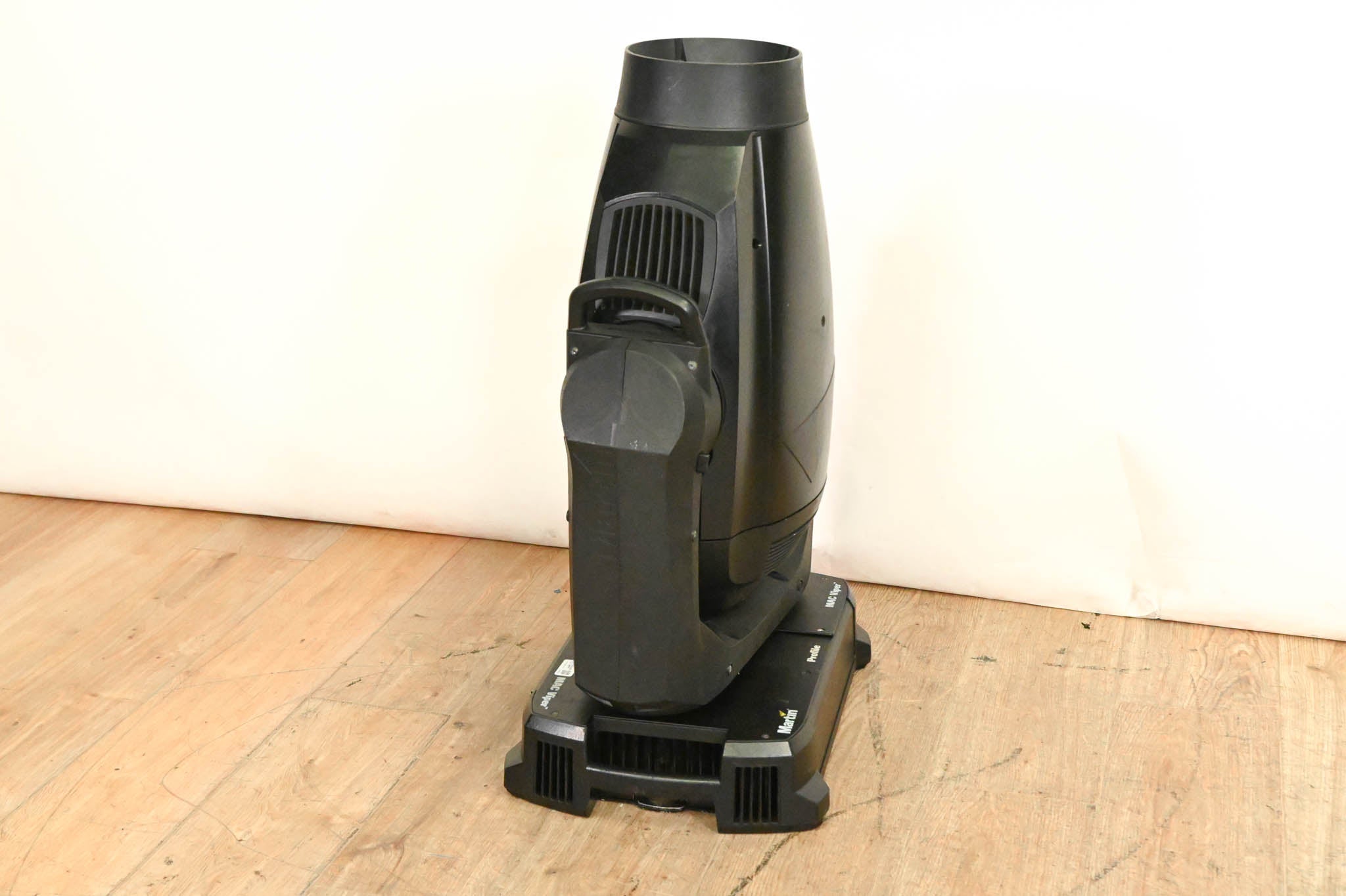 Martin MAC Viper Profile High Output Discharge-Based Moving Light
