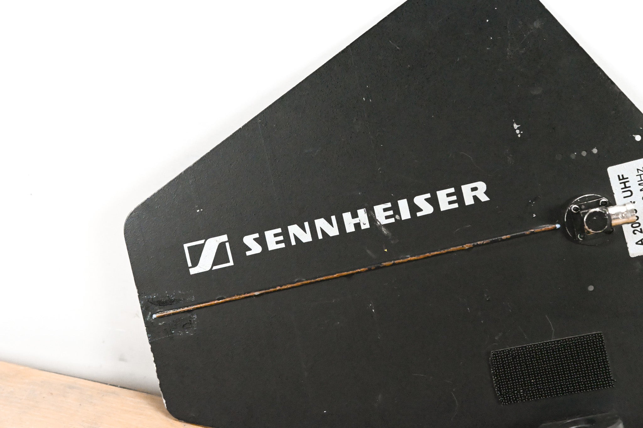 Sennheiser A-2003-UHF Passive Directional Antenna - 450-960 MHz
