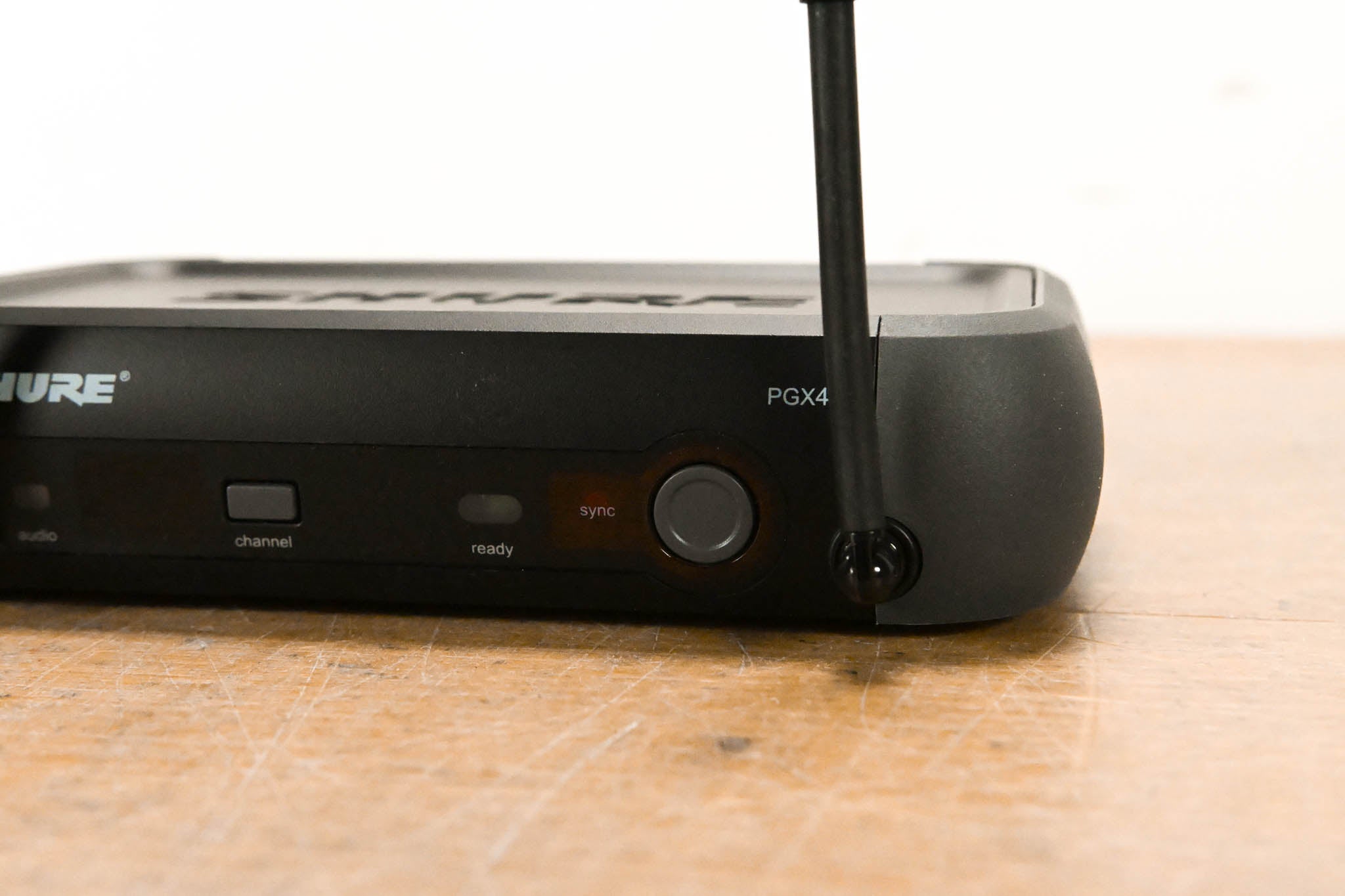 Shure PGX24/BETA58A Handheld Wireless System - L5 Band: 644-662 MHz