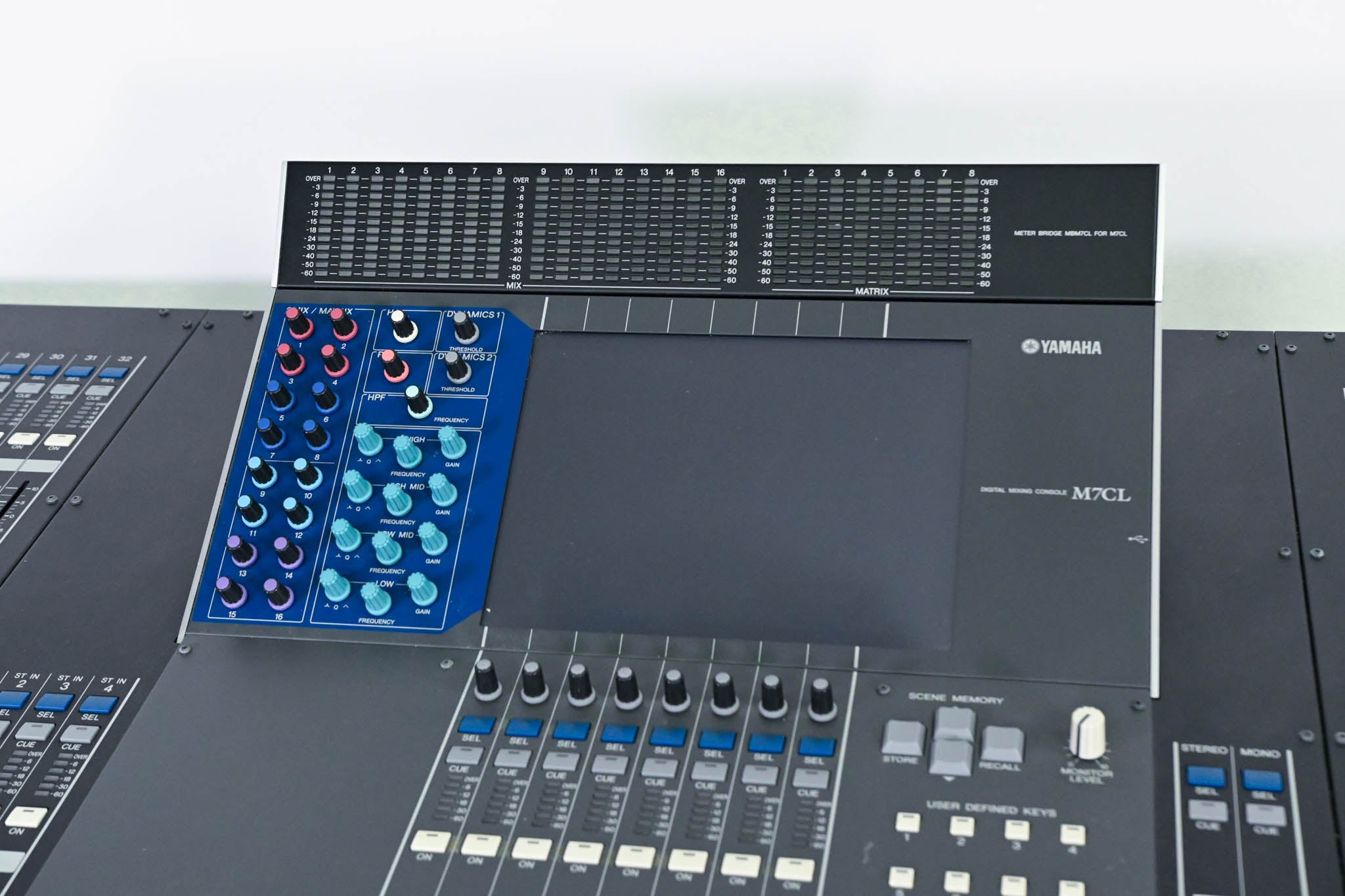 Yamaha M7CL-48ES 48-Channel EtherSound Digital Audio Mixer