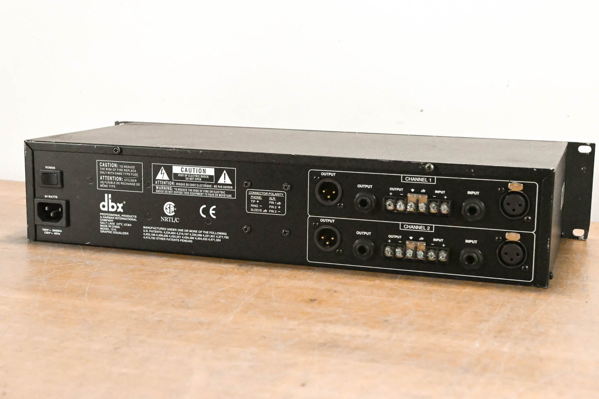 dbx 1215 Dual-Channel 15-Band Equalizer