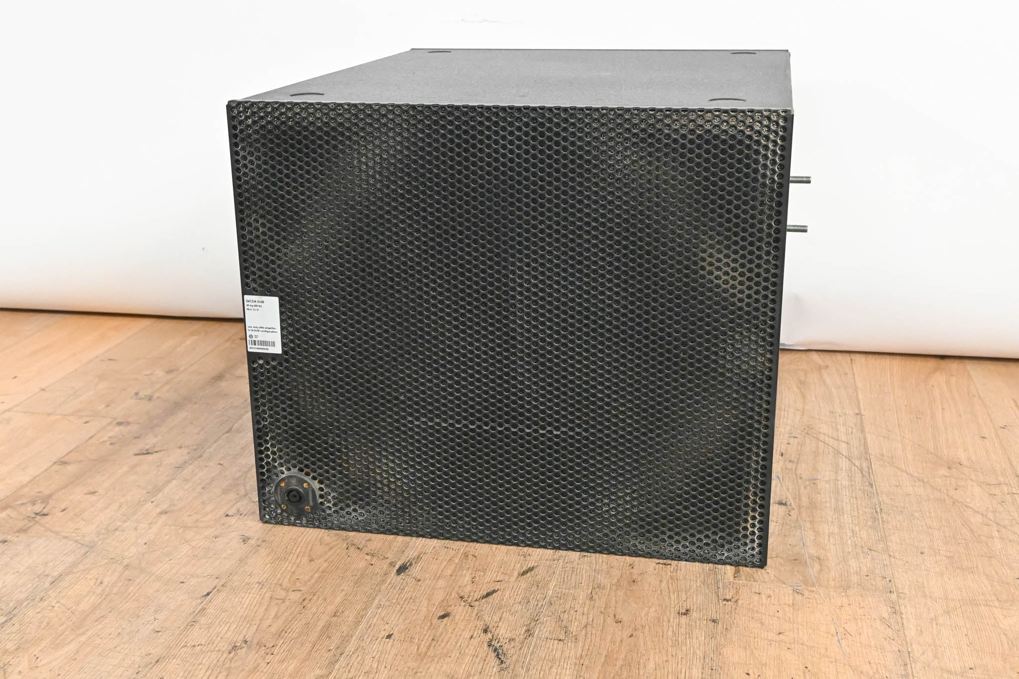 d&b audiotechnik QiCSA-SUB Passive 18" Cardioid Subwoofer Array Module