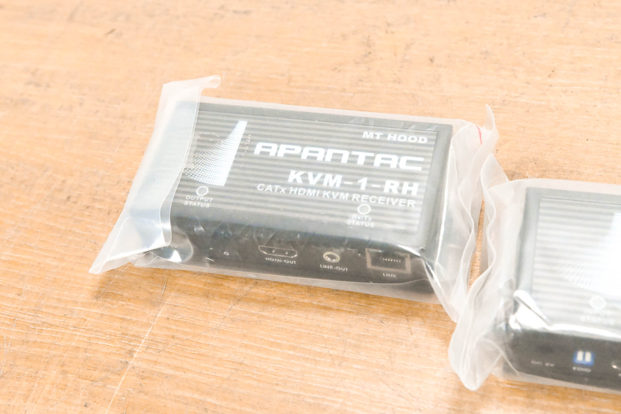 Apantac MT HOOD KVM-SET-10 HDMI KVM Extender Pair