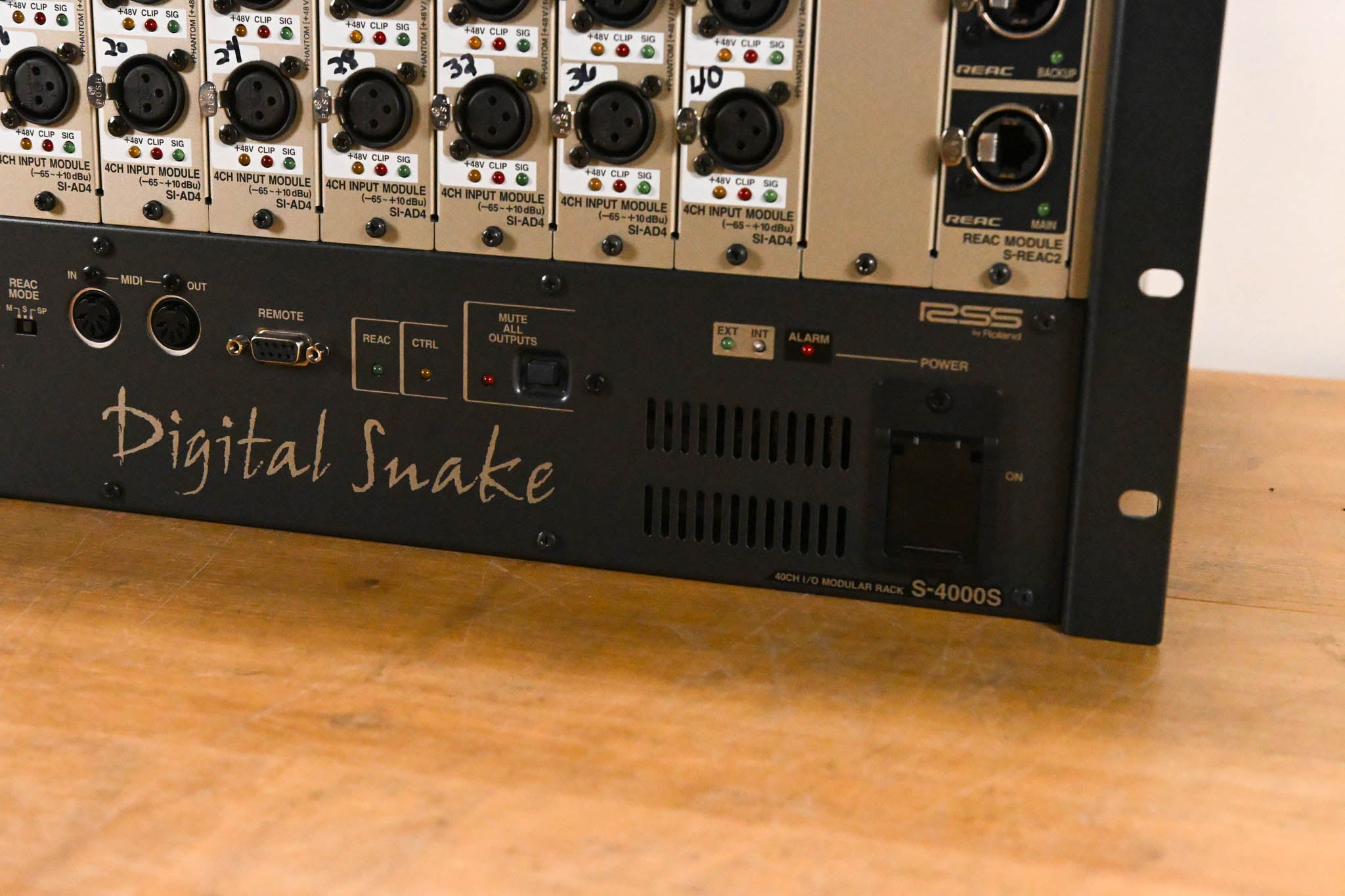 Roland S-4000S Digital Snake 40-Input Modular Stage Unit