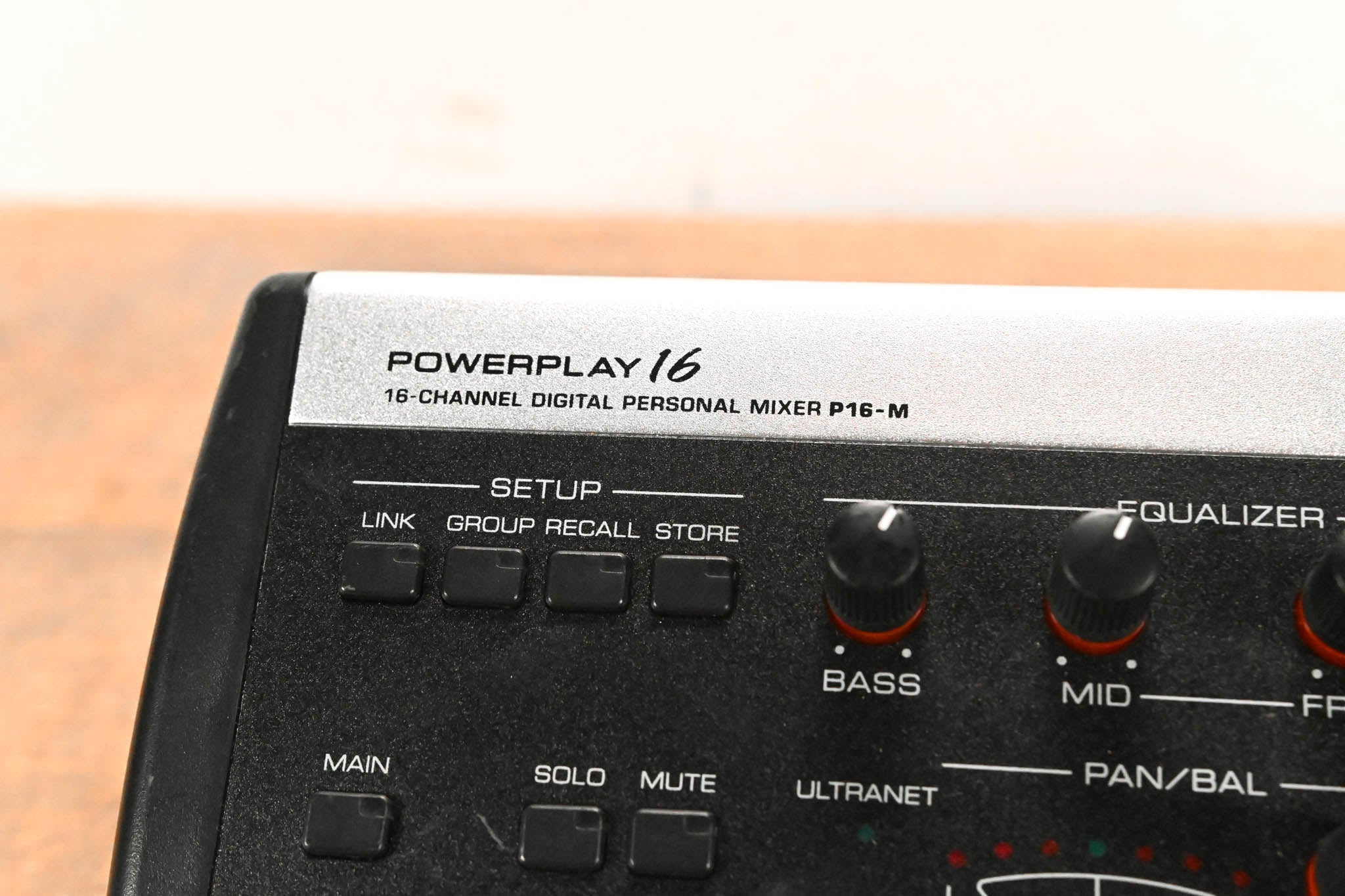Behringer Powerplay P16-M 16-Channel Digital Personal Mixer
