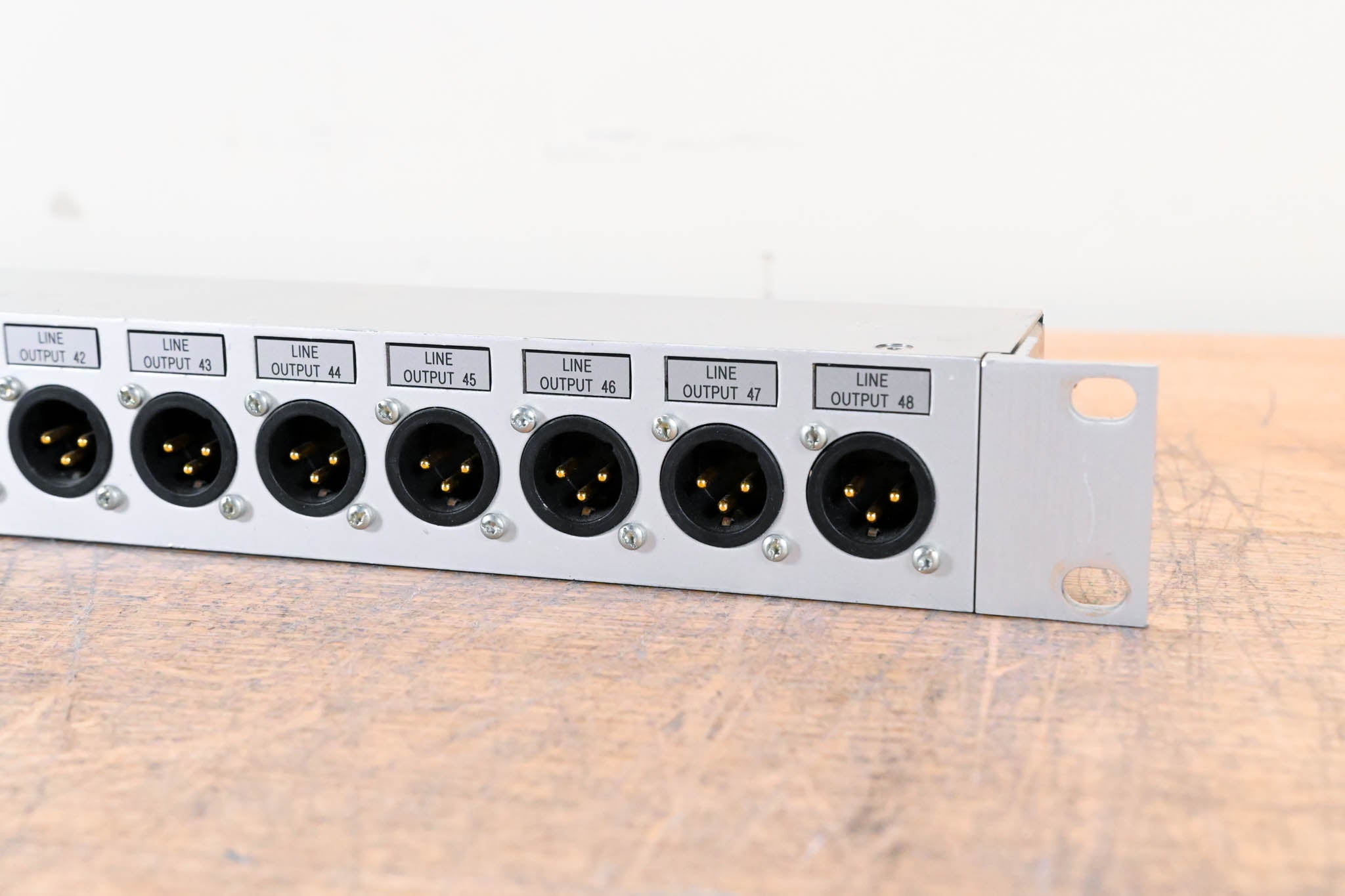 Studer D21m Modular I/O - 16x Line Outputs to 2x DB25 Connectors