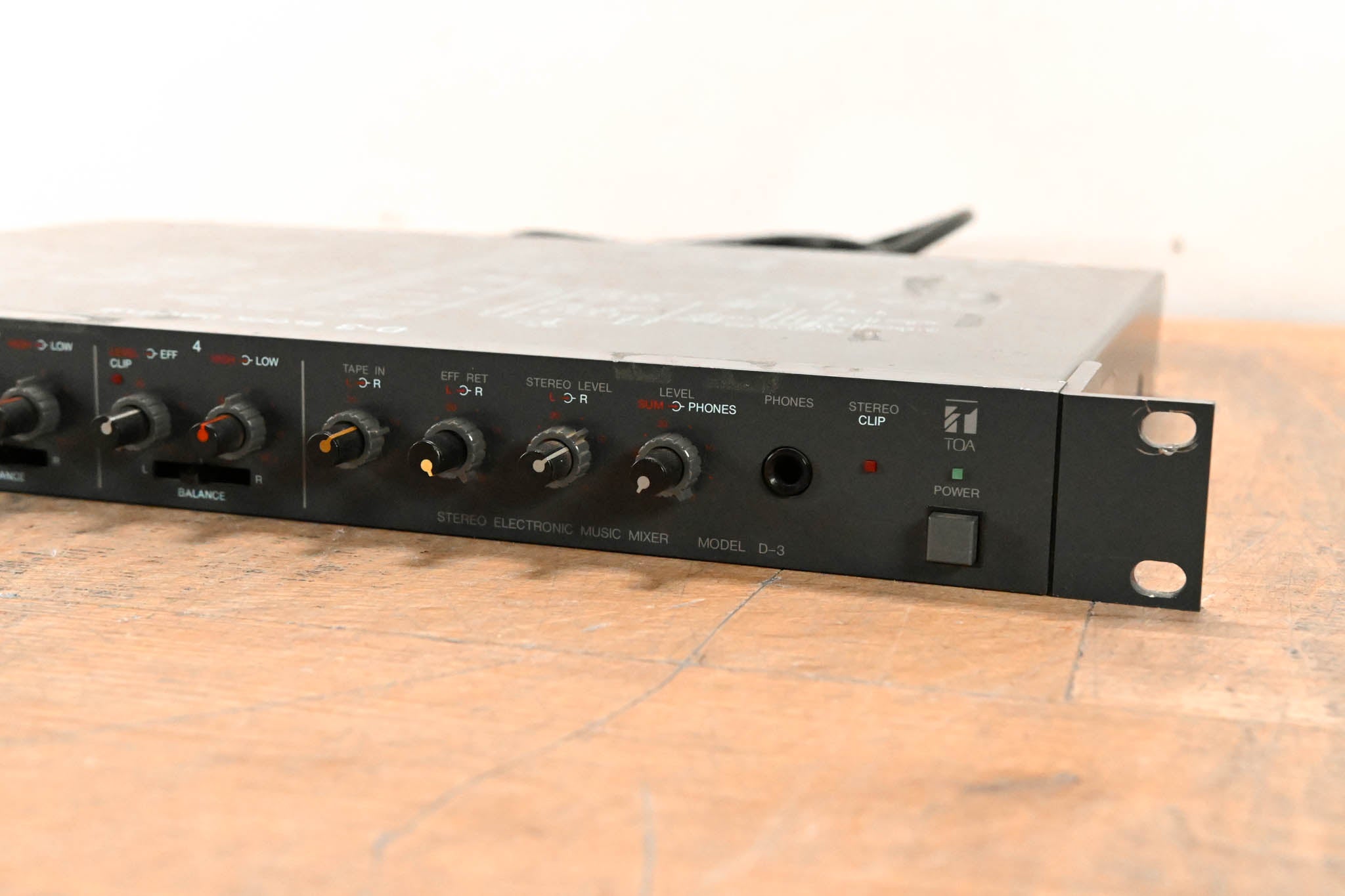 TOA D-3 Stereo Electronic Music Mixer
