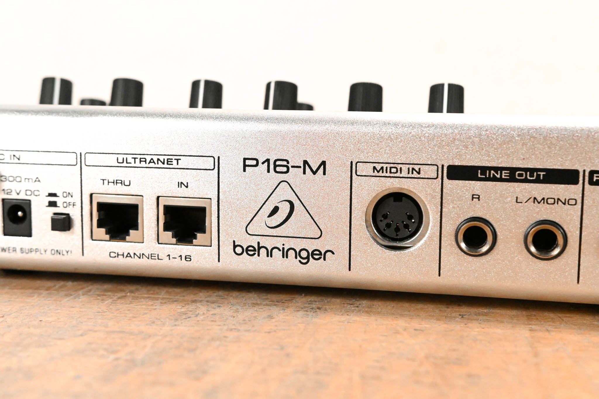 Behringer Powerplay P16-M 16-Channel Digital Personal Mixer