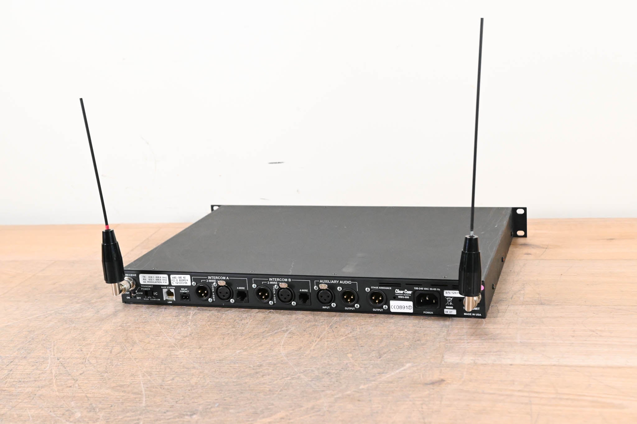 Clear-Com WBS-680 Two-channel UHF Wireless Base Station - A2 Band