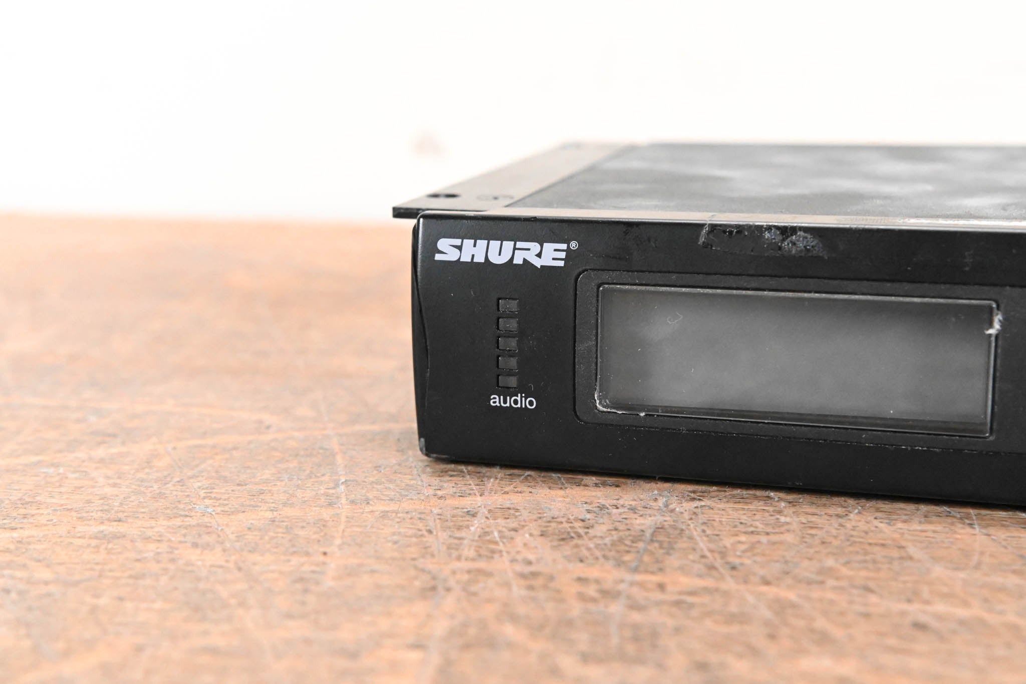 Shure SLX4 Wireless Receiver - H5 Band: 518-542 MHz (NO POWER SUPPLY)