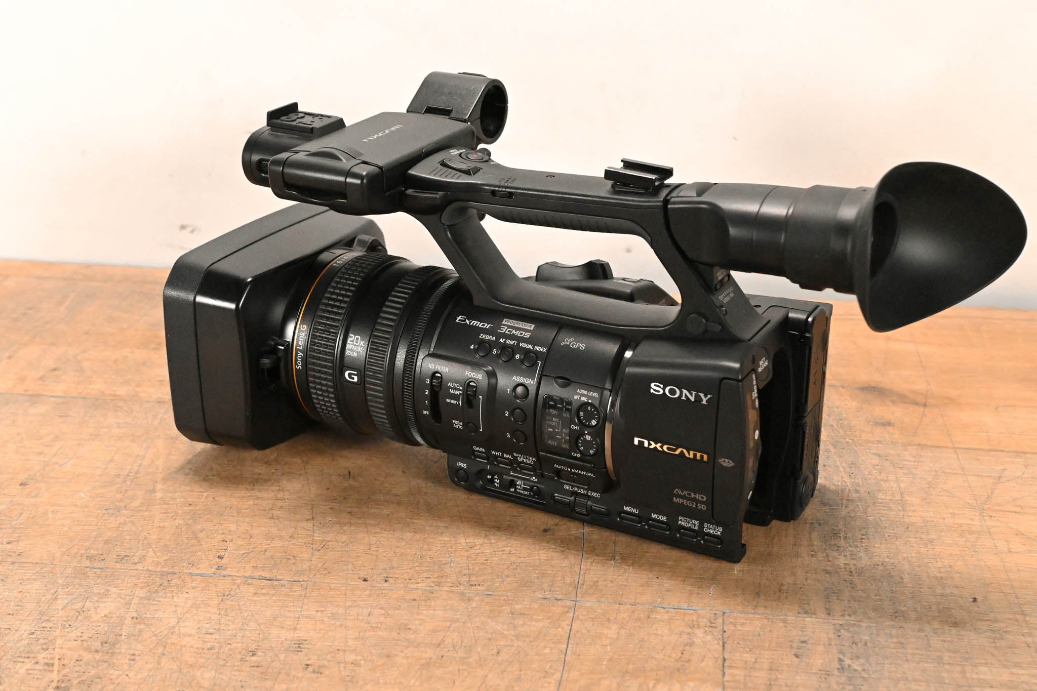 Sony HXR-NX5U NXCAM Professional Camcorder