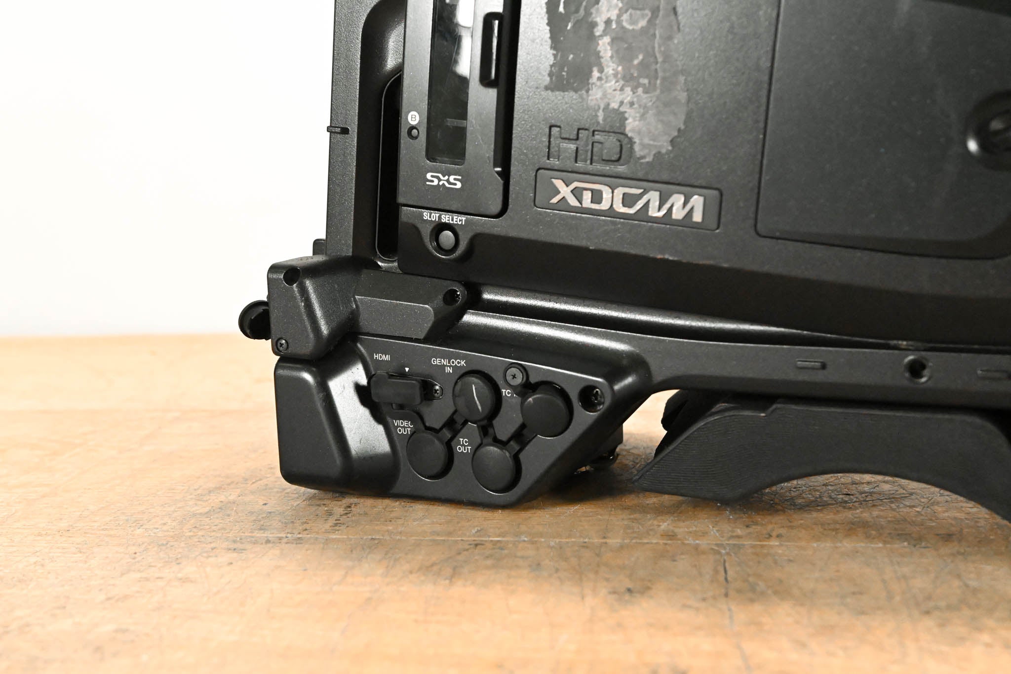 Sony PMW-400 XDCAM HD422 2/3" Camcorder w/ CBK-VF01 Viewfinder + Mic