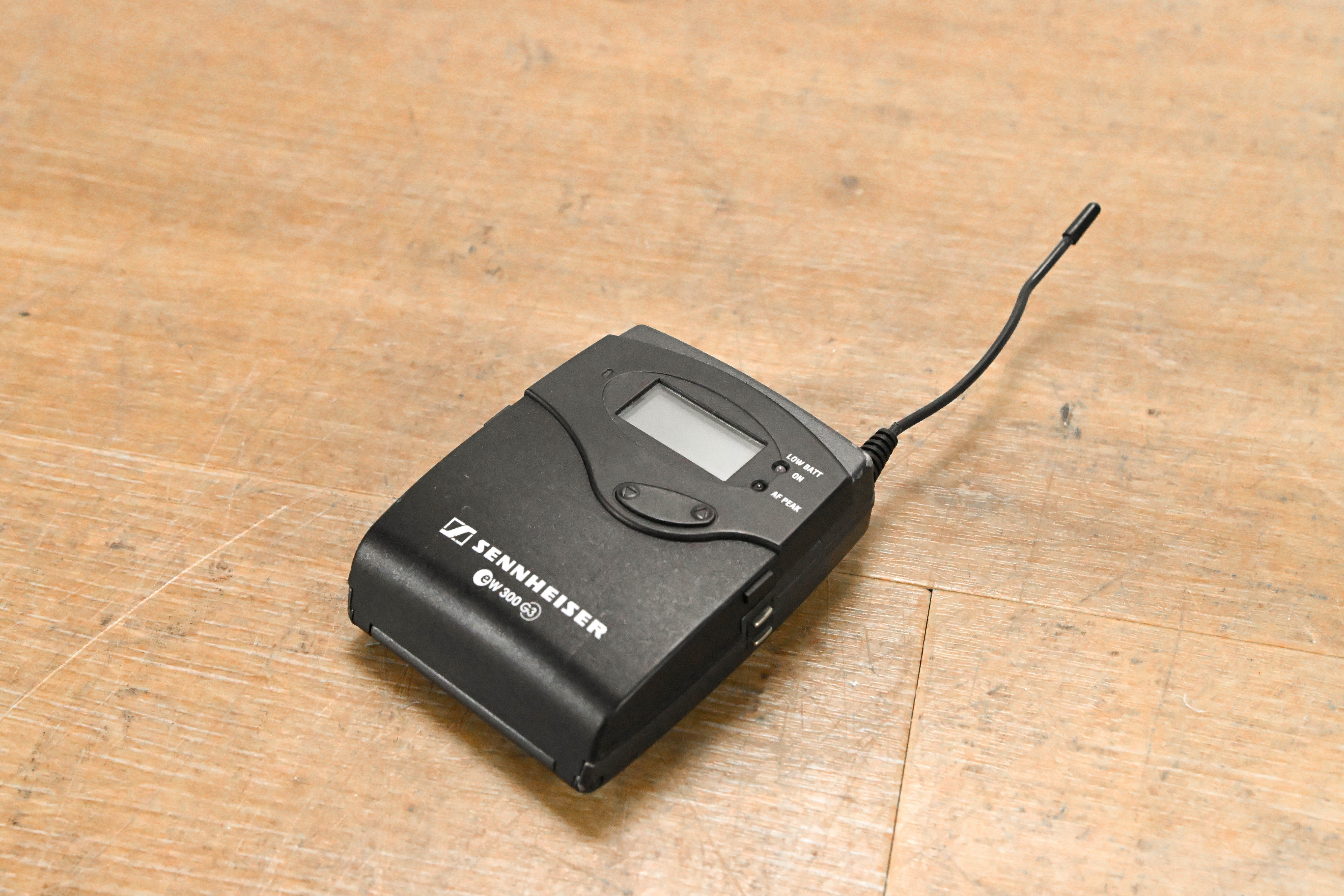 Sennheiser SK 300 G3 Wireless Bodypack Transmitter - B Band: 626-668 MHz