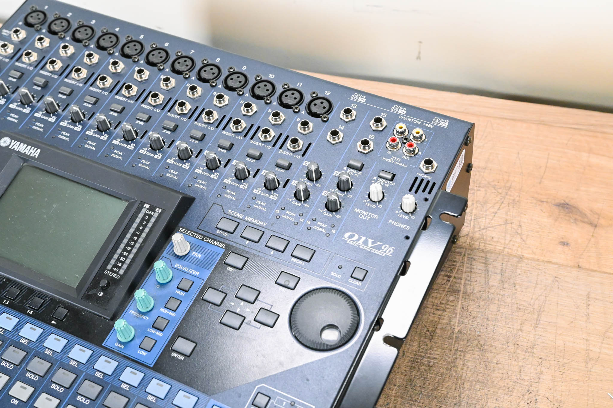 Yamaha 01V96 24-Bit/96k Digital Recording Mixer