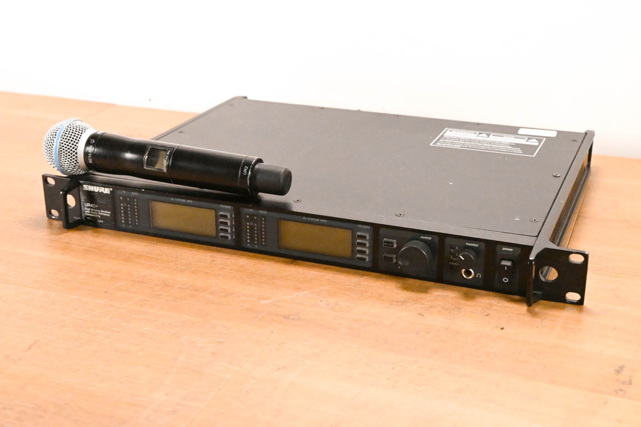 Shure UR4D+ Dual Wireless Receiver with UR2/BETA87A Mic - J5 Band